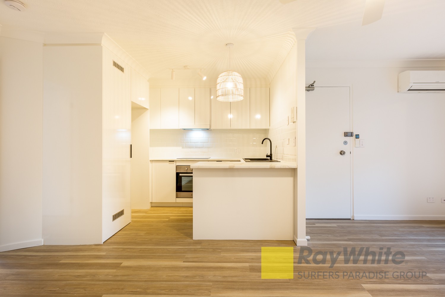 28/7 Purli Street, Chevron Island, QLD 4217
