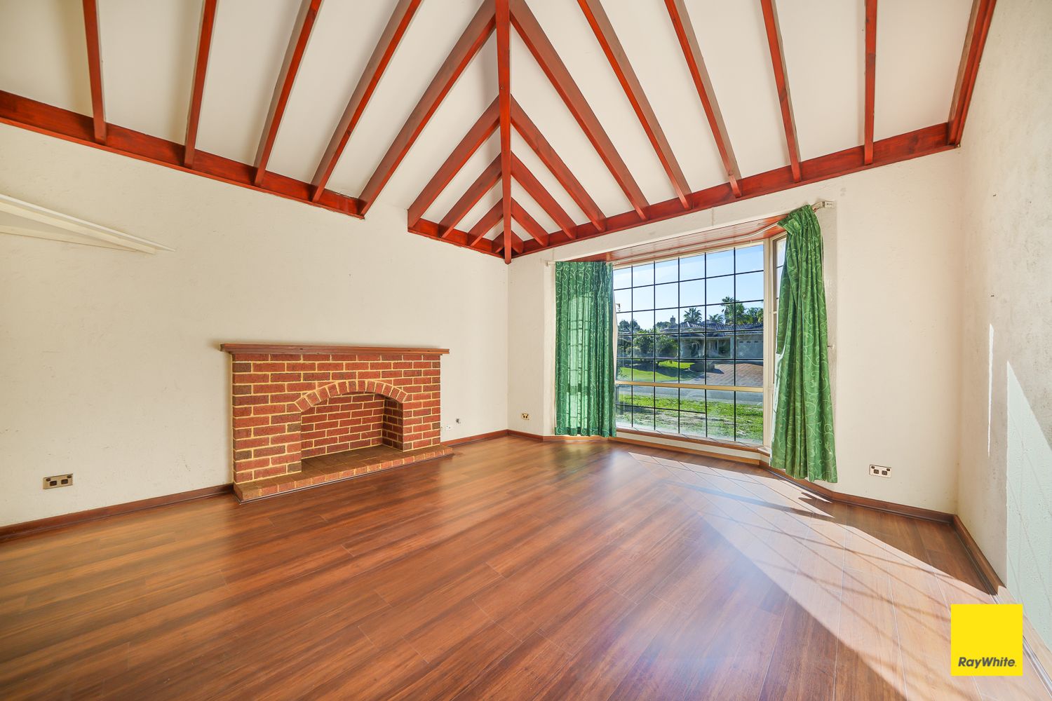 8 Peak View, Ballajura, WA 6066