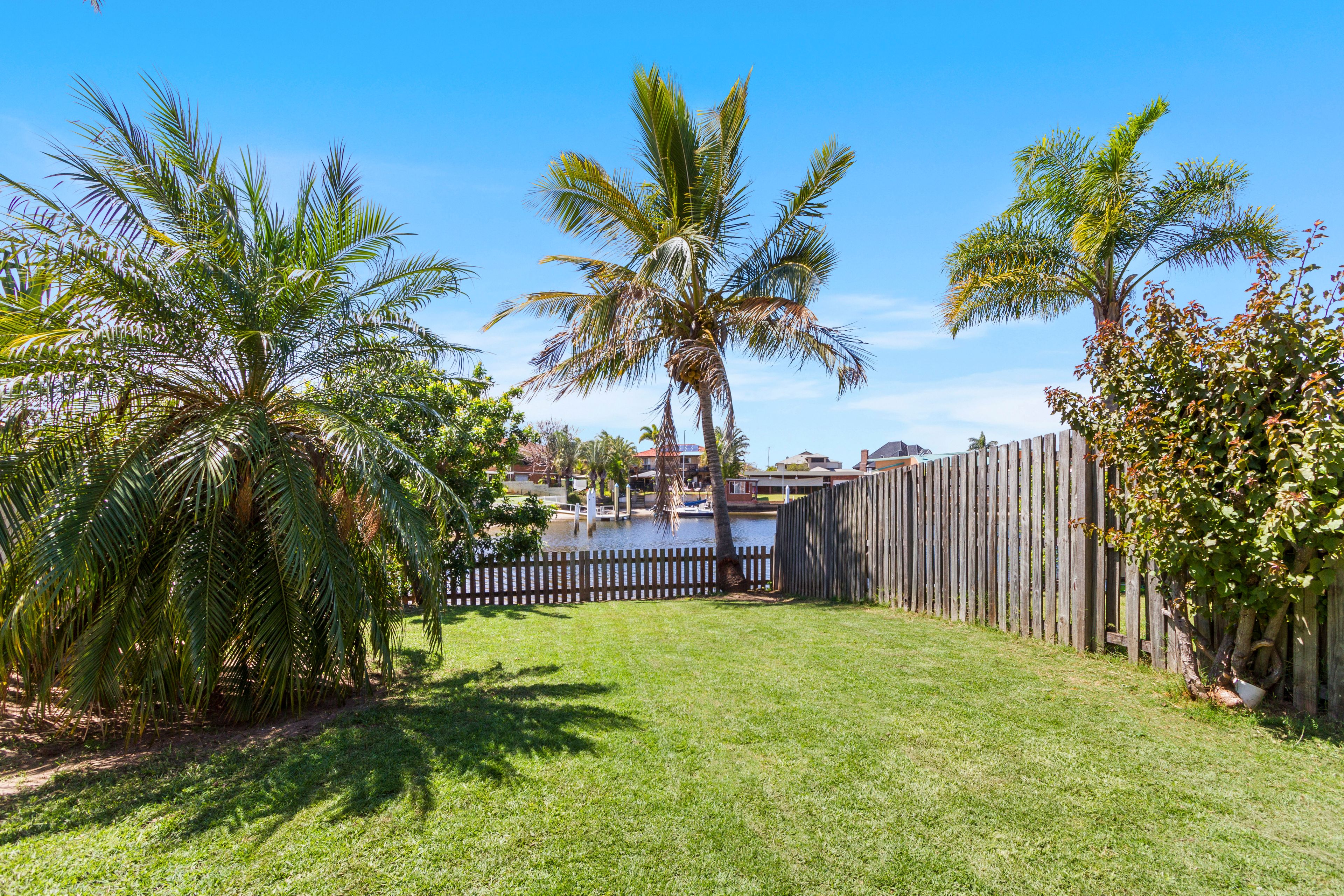 1/45 Markham Avenue, Runaway Bay, QLD 4216