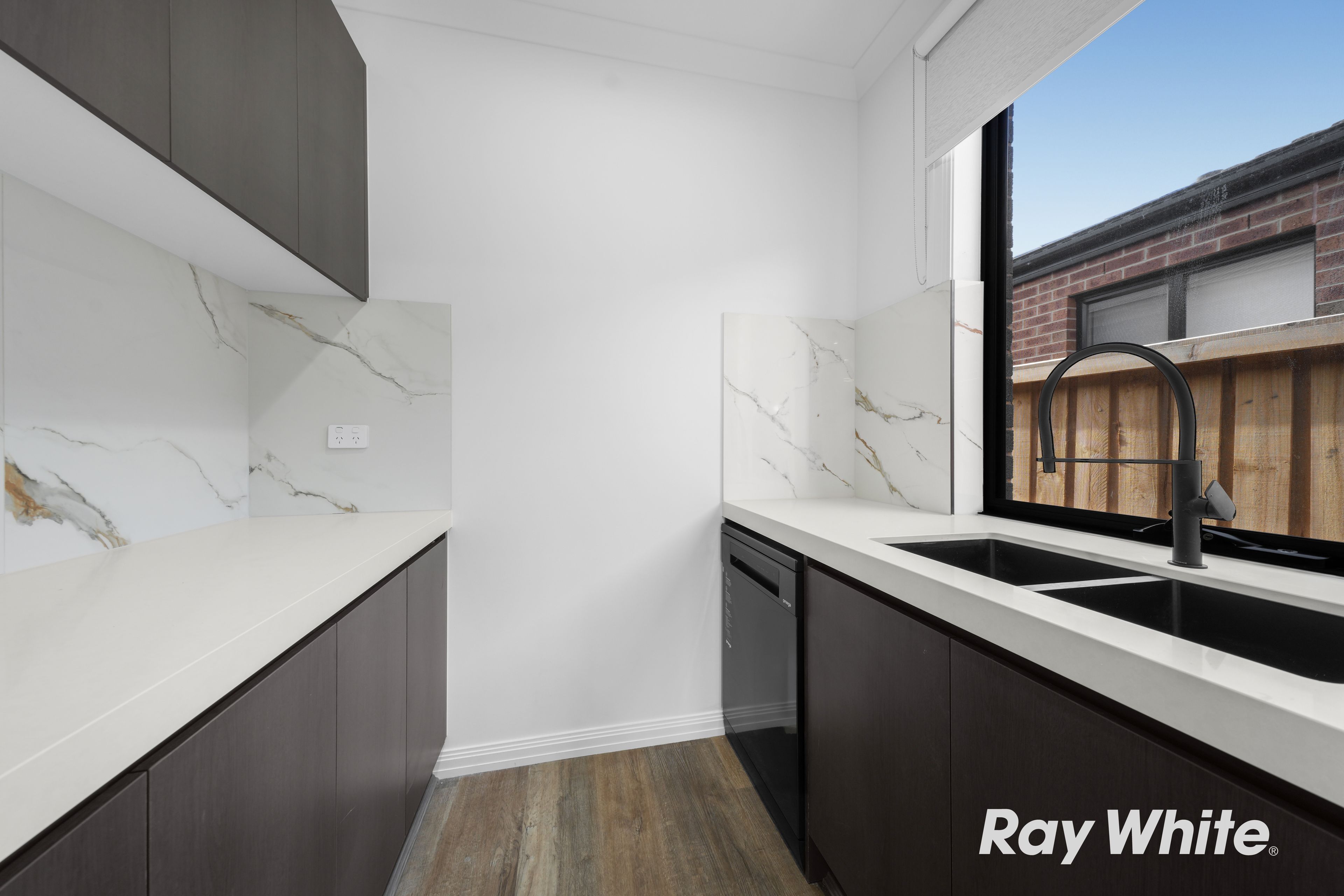 15 Kilarnie Boulevard — photo 24 of 26