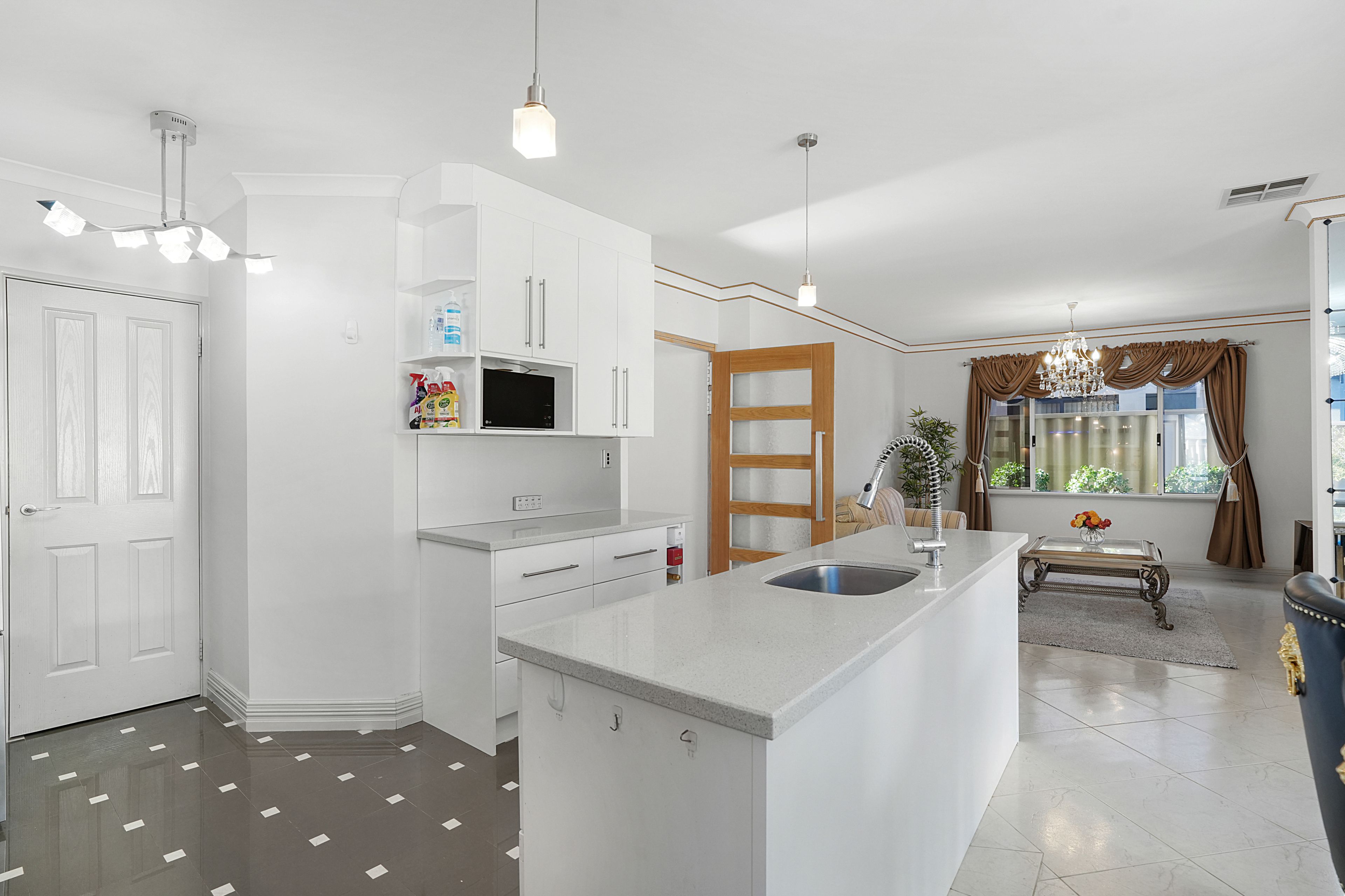 5 Como Way — photo 11 of 30