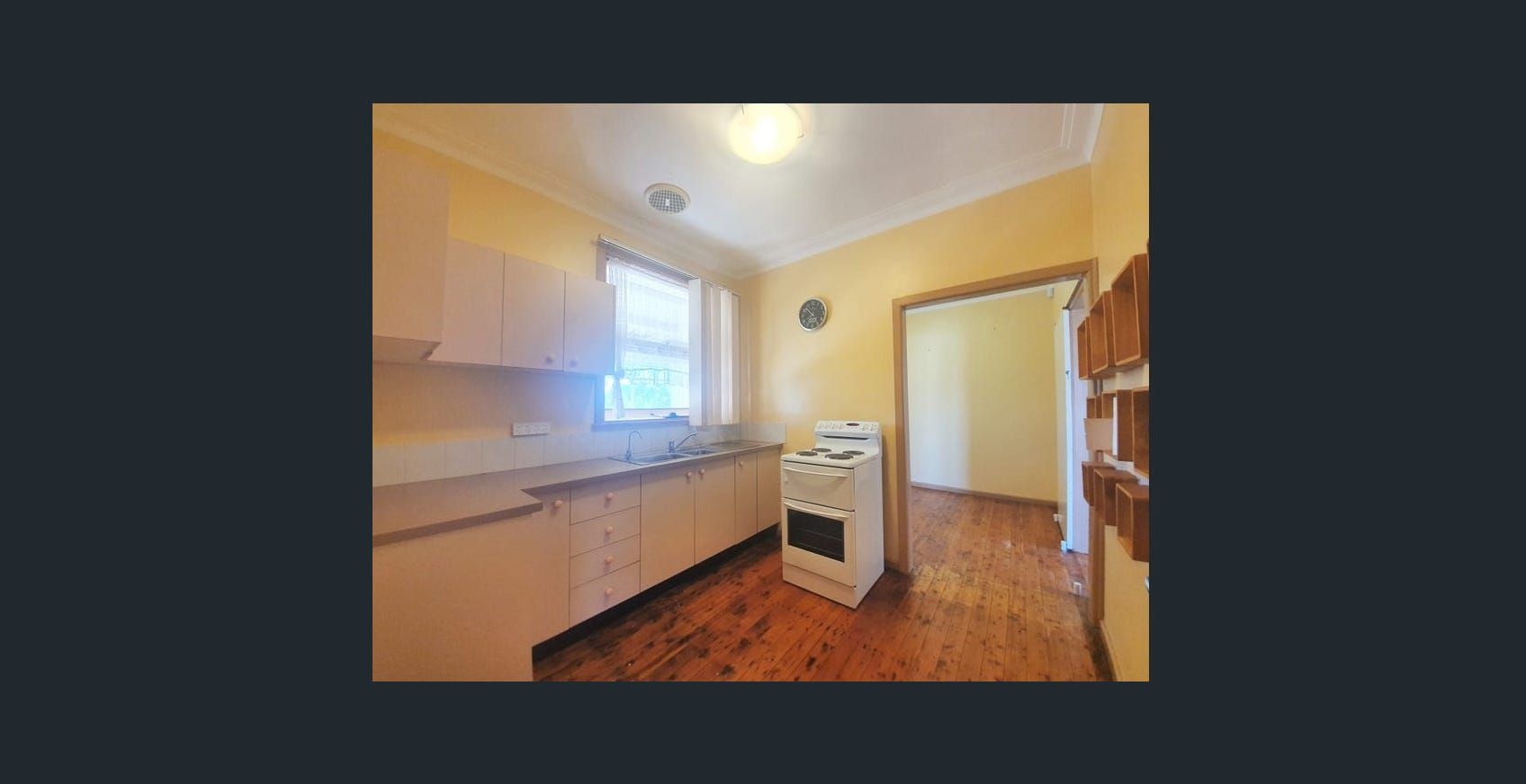 16 First Avenue, Macquarie Fields, NSW 2564