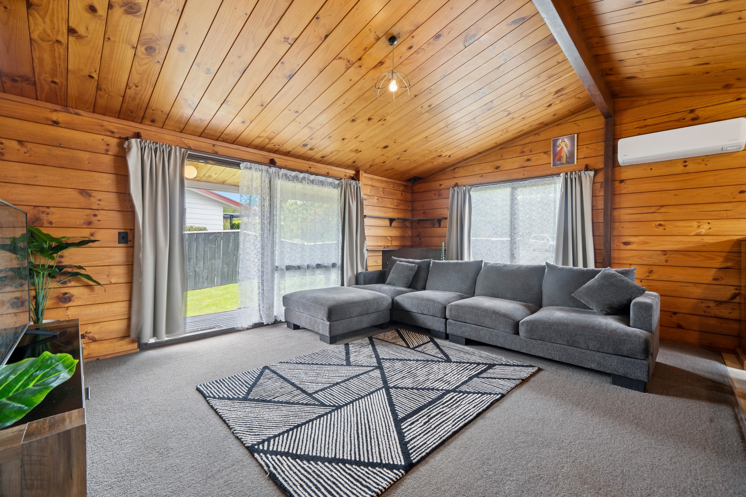 10 Jasper Grove, Birchville, Upper Hutt City