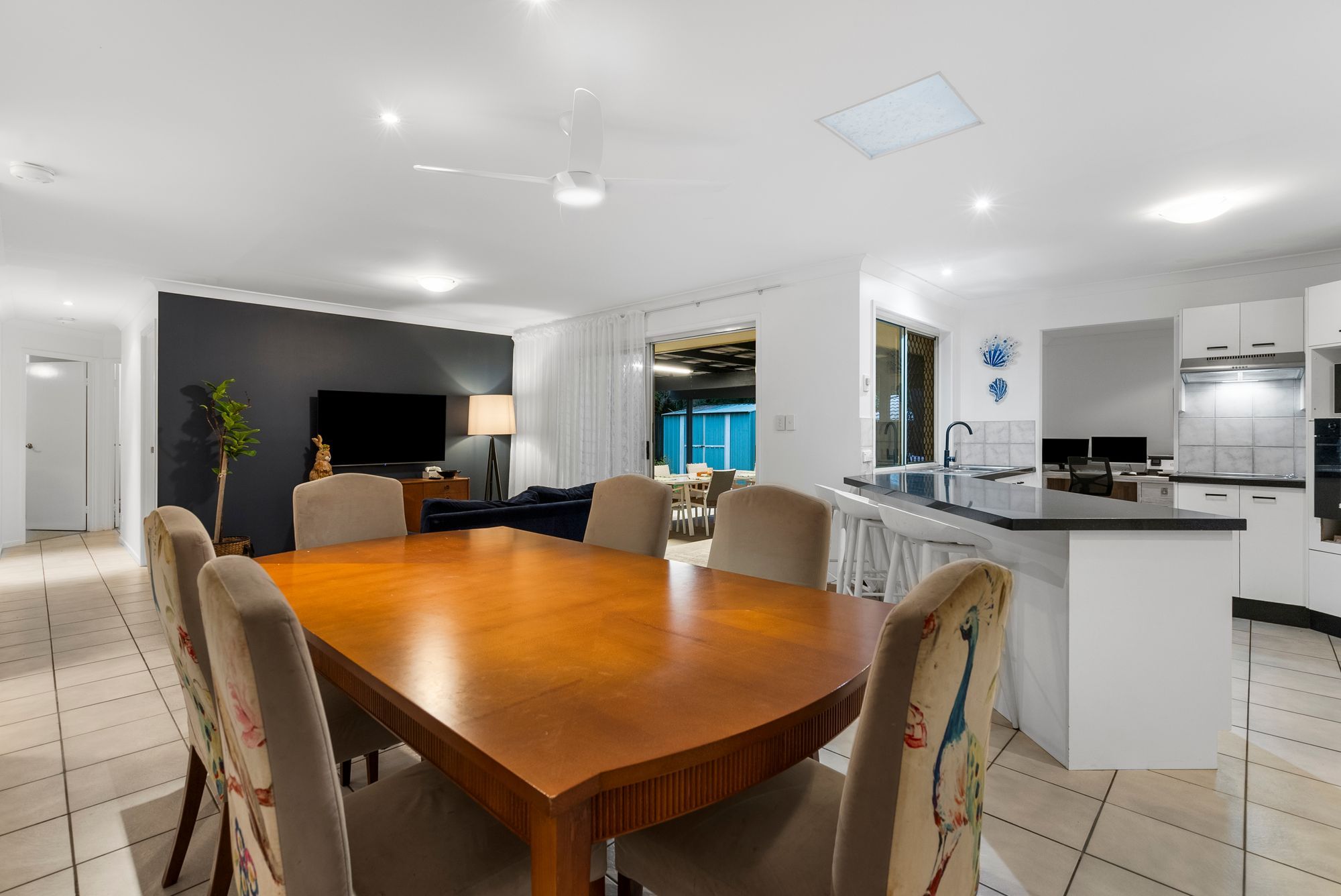 18 Arlington Drive, Arana Hills, QLD 4054