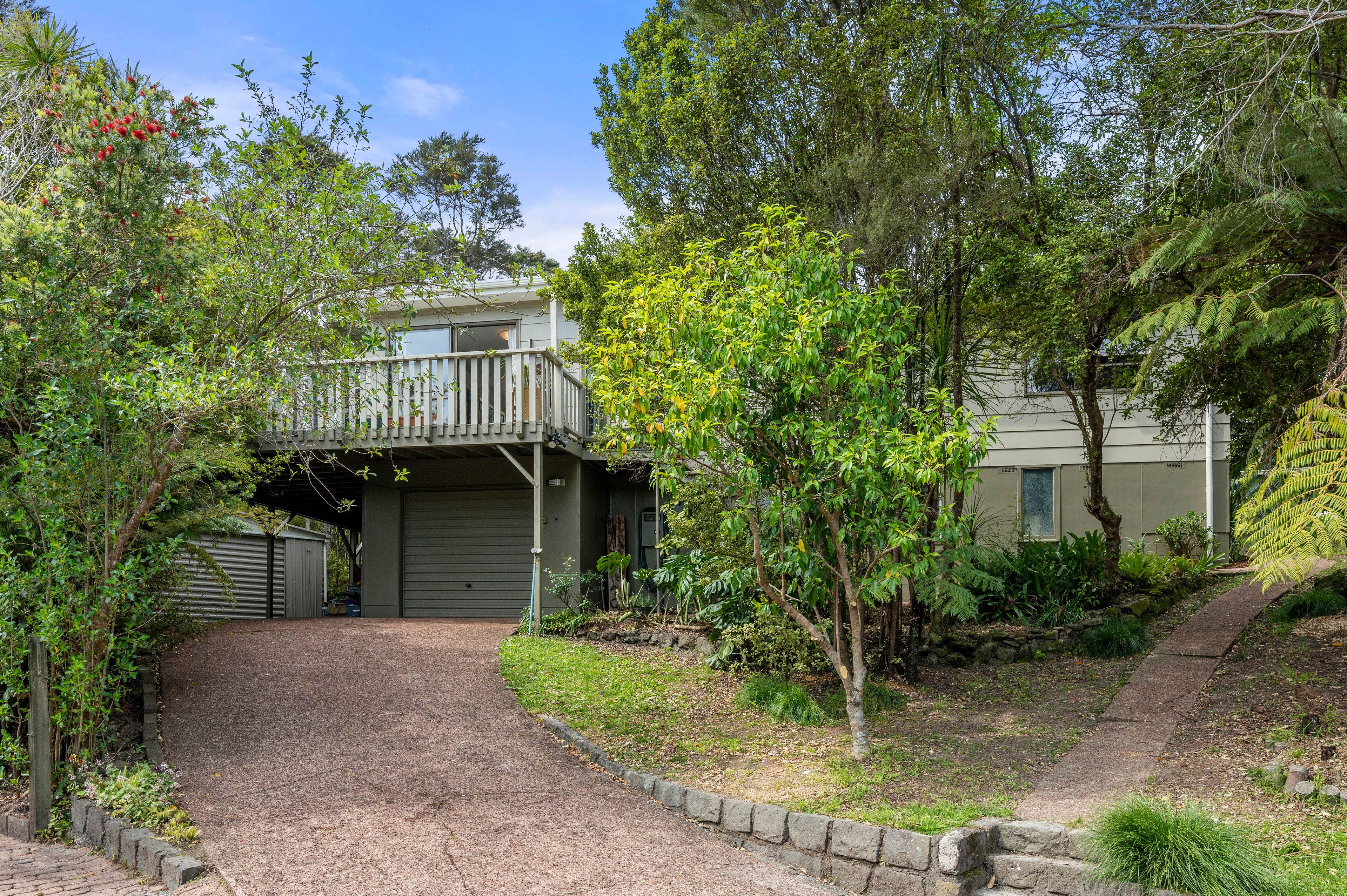 9 Onedin Place, Titirangi, Waitakere City