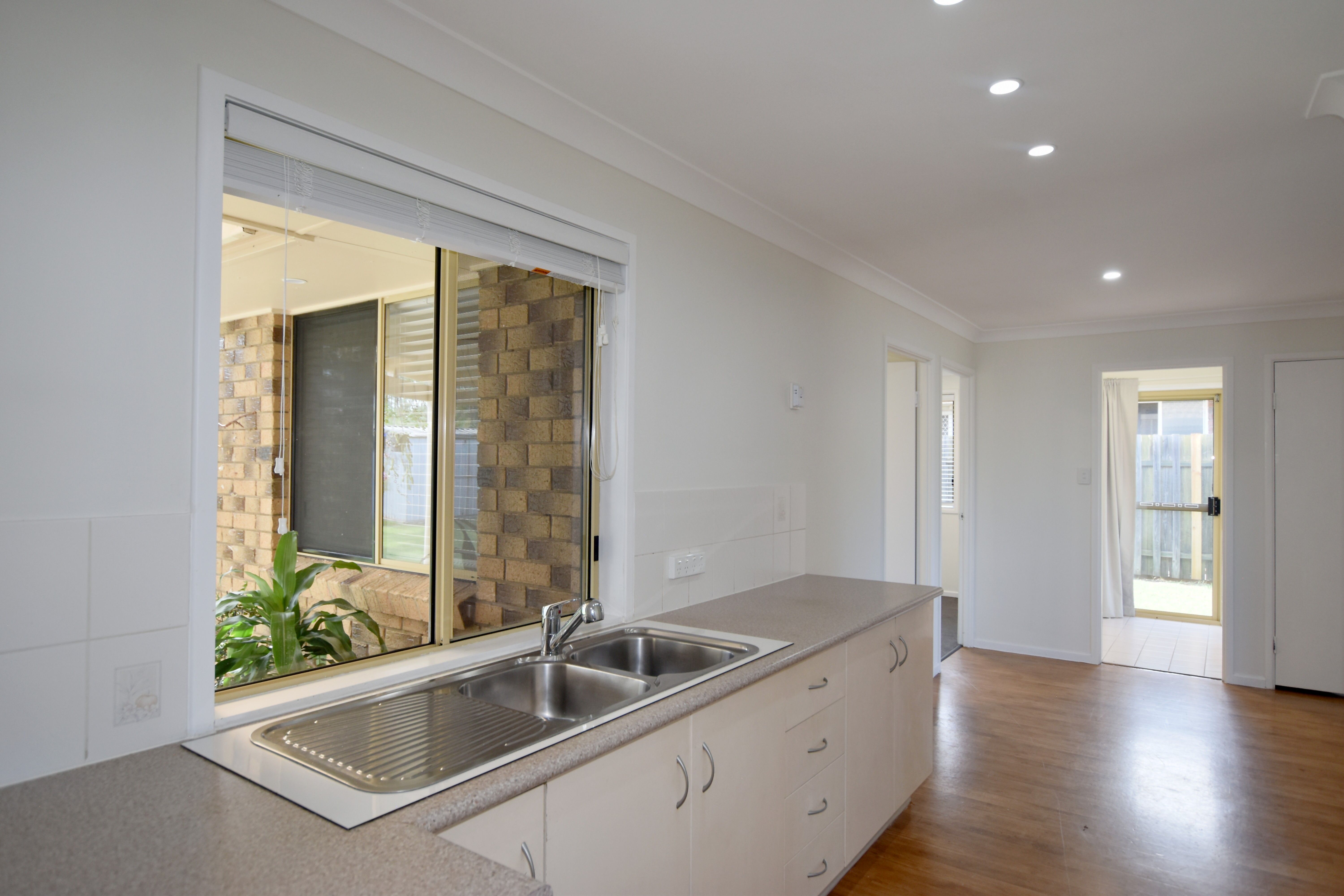 10 Yellowpatch Avenue, Clinton, QLD 4680
