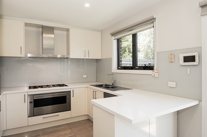 2/68 Delmore Crescent, Glen Waverley, VIC 3150