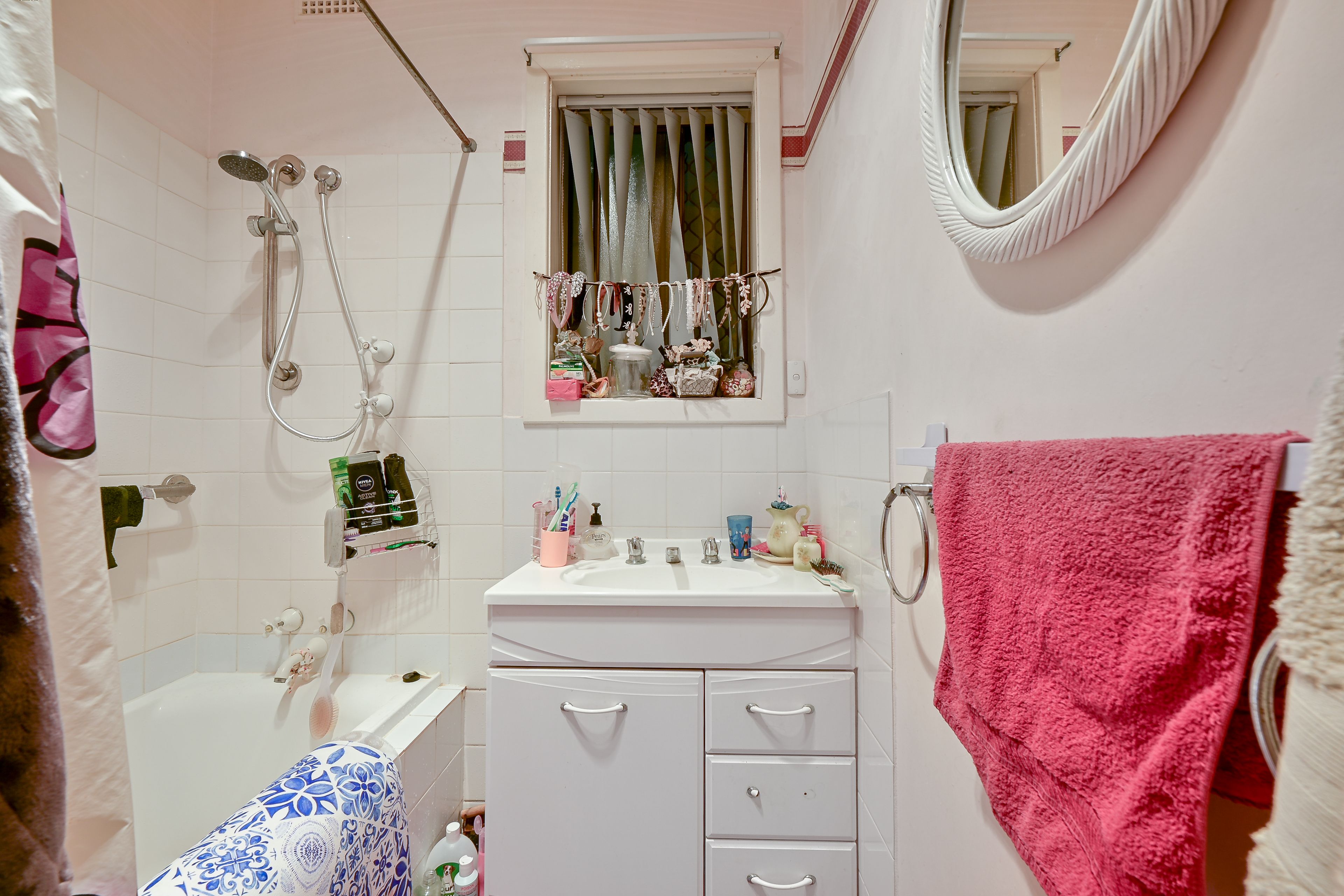 12 Jones Street — photo 6 of 11