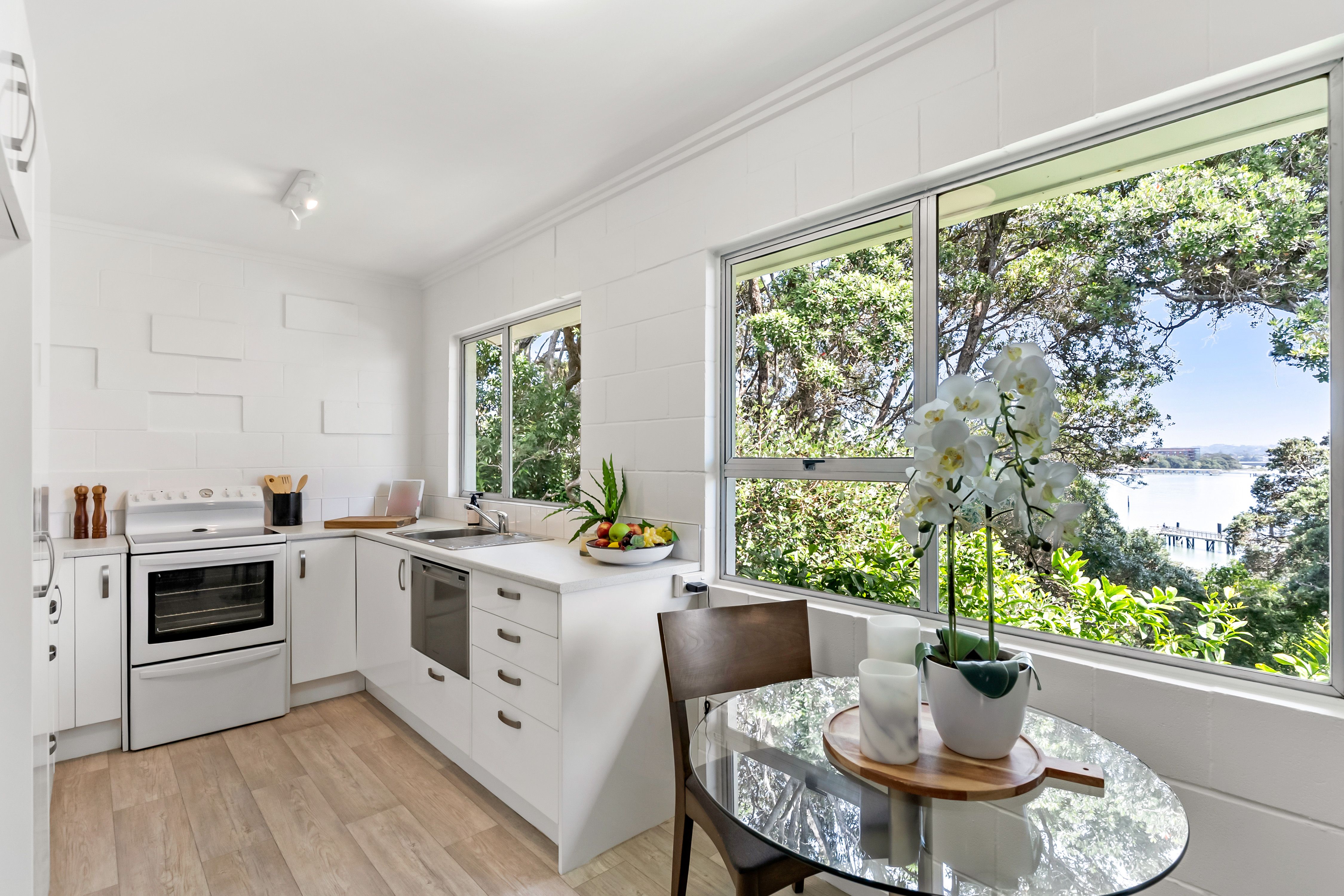 5/7 Beach Haven Road, Beach Haven, North Shore City