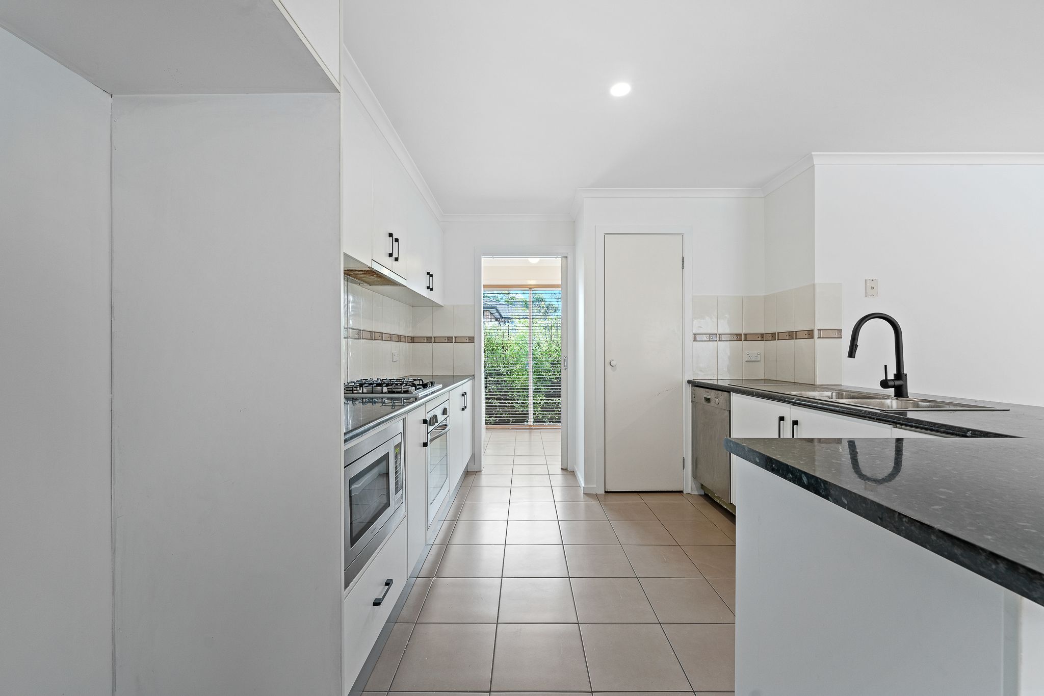 8 Ogle Way, Cranbourne North, VIC 3977