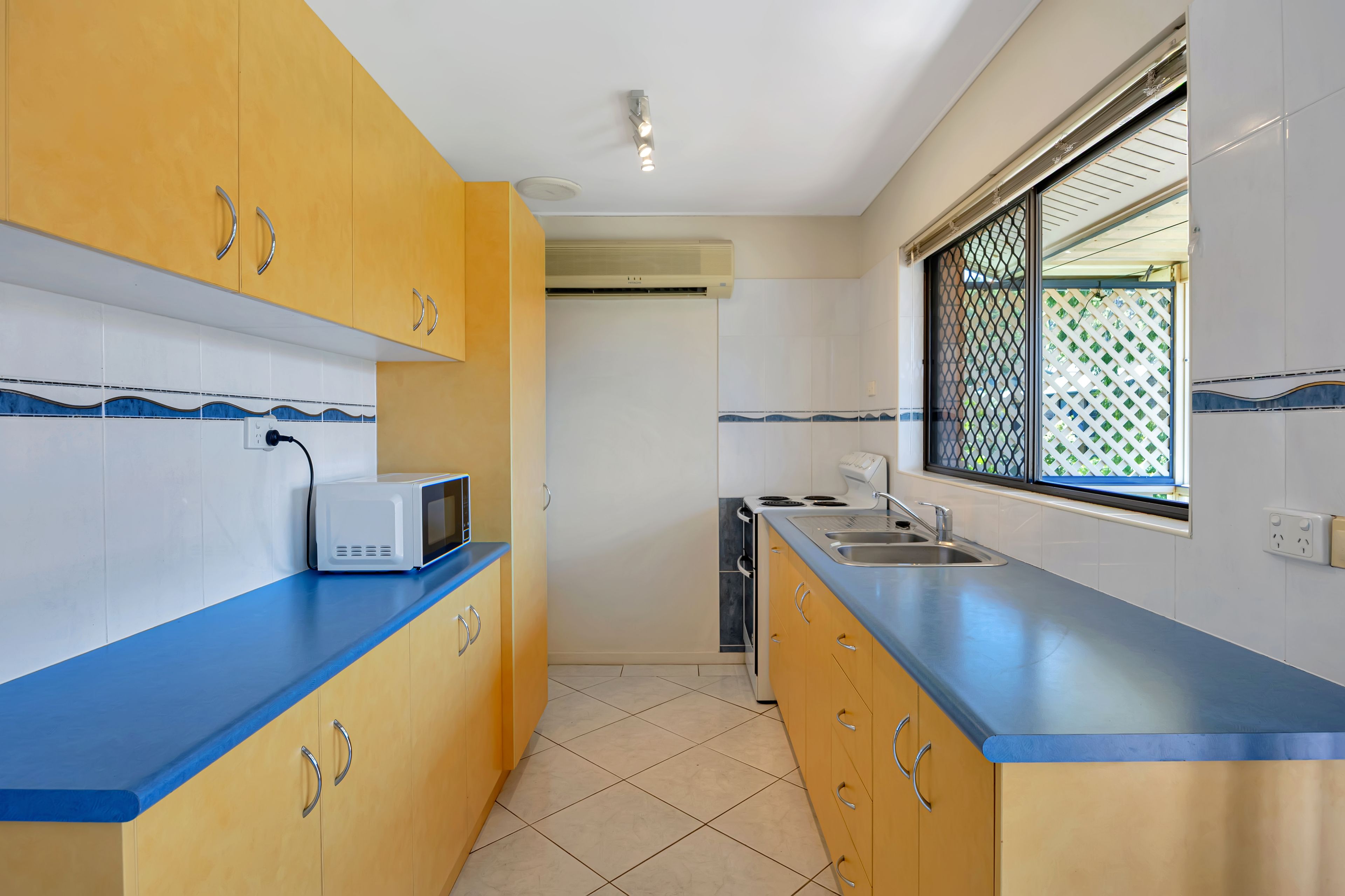 4/253 Auckland Street, Gladstone Central, QLD 4680