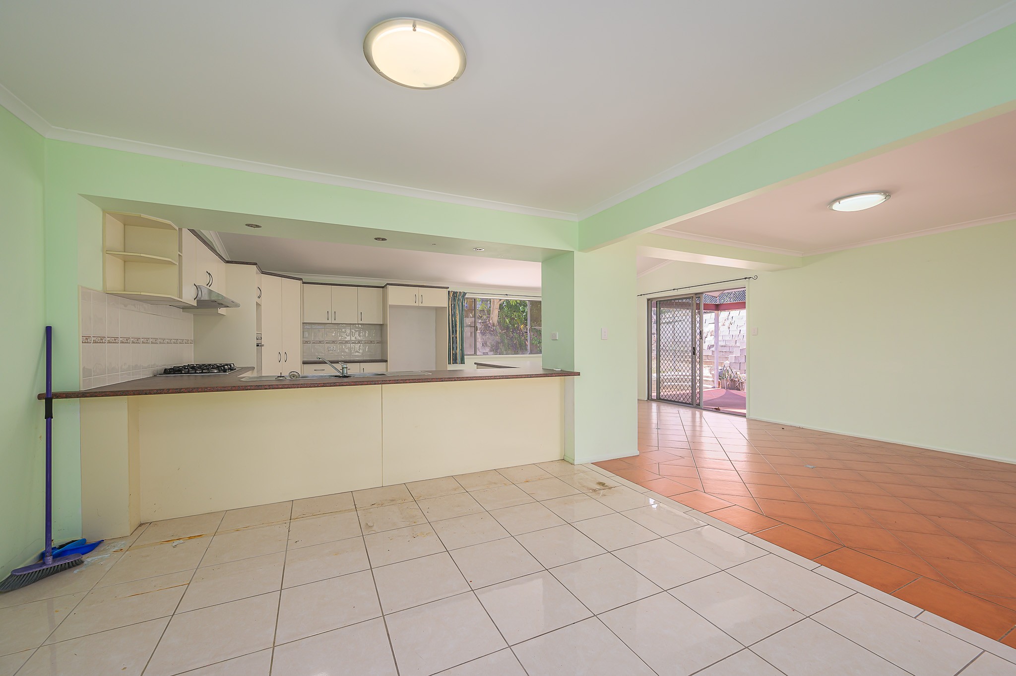 8 Coral Court, Kin Kora, QLD 4680