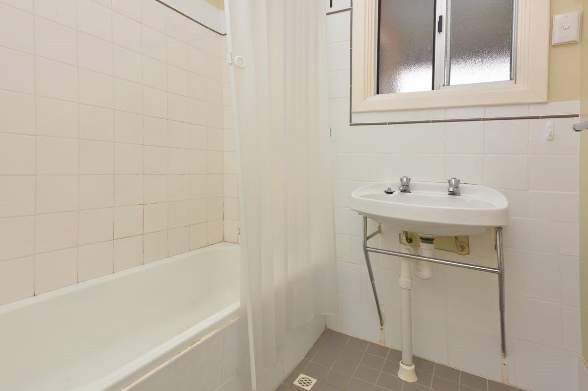 12 Albert Street — photo 5 of 13