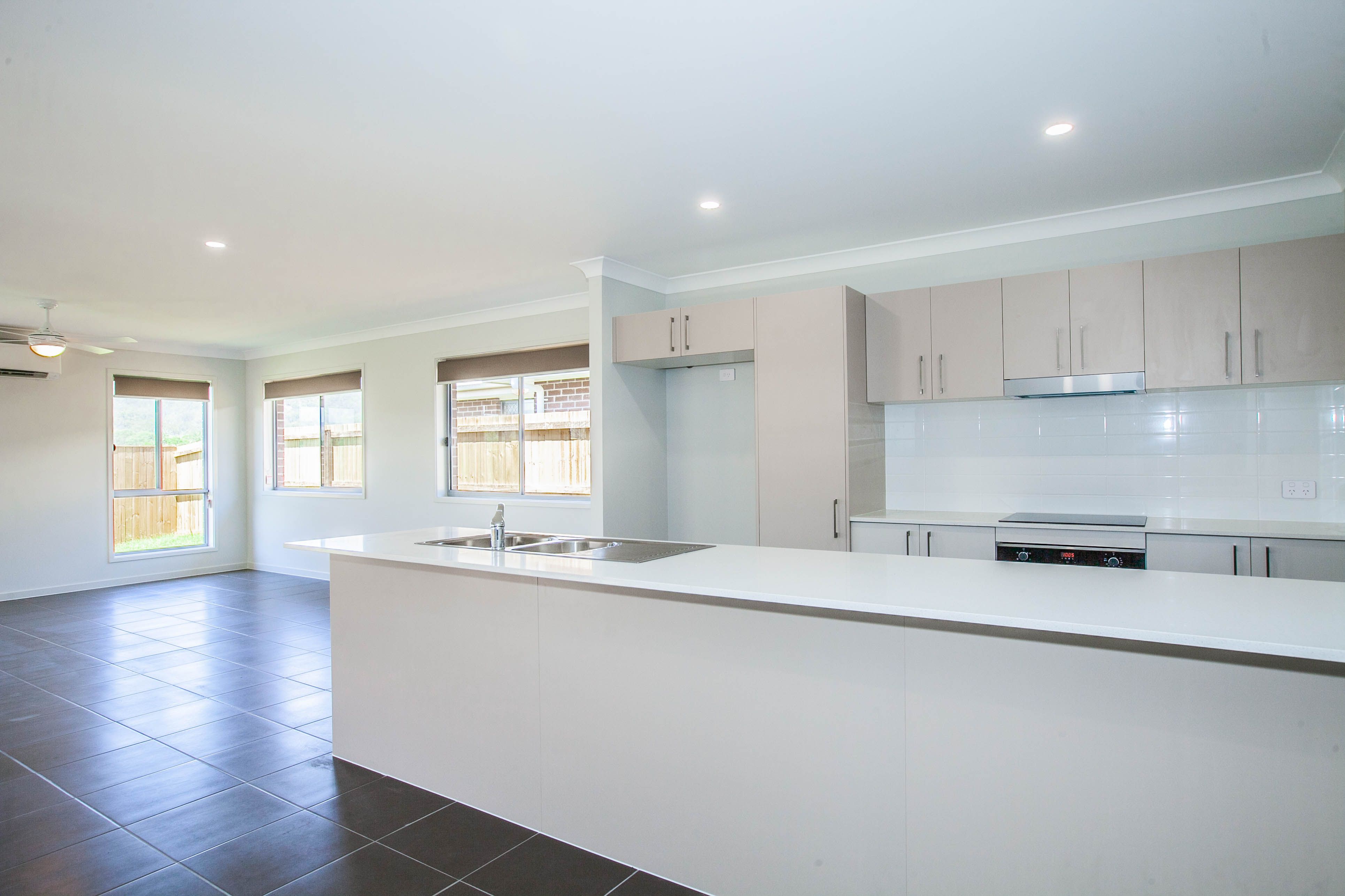 10 Macmillan Loop, Belivah, QLD 4207