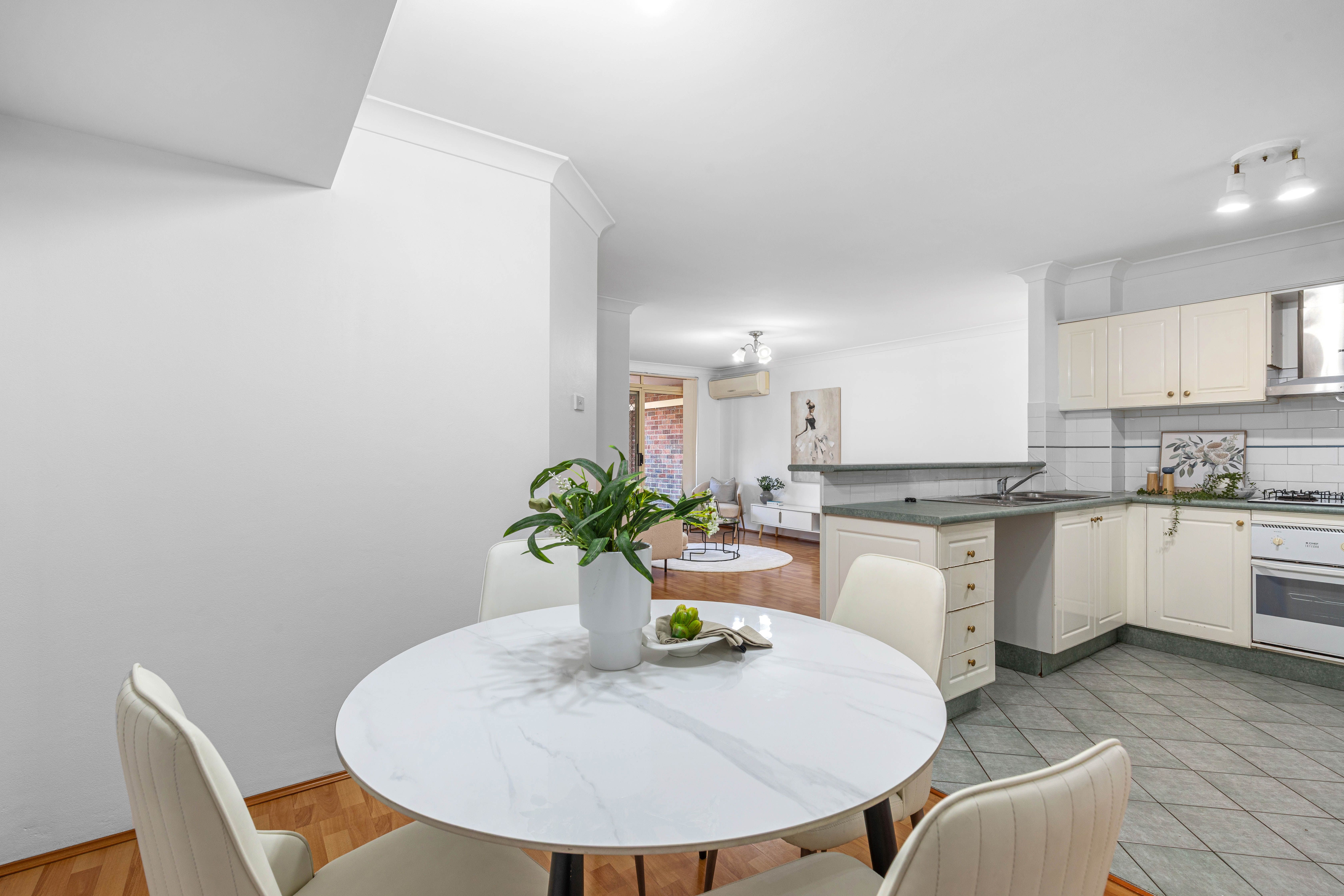 21/13-17 Hampden Street — photo 4 of 11