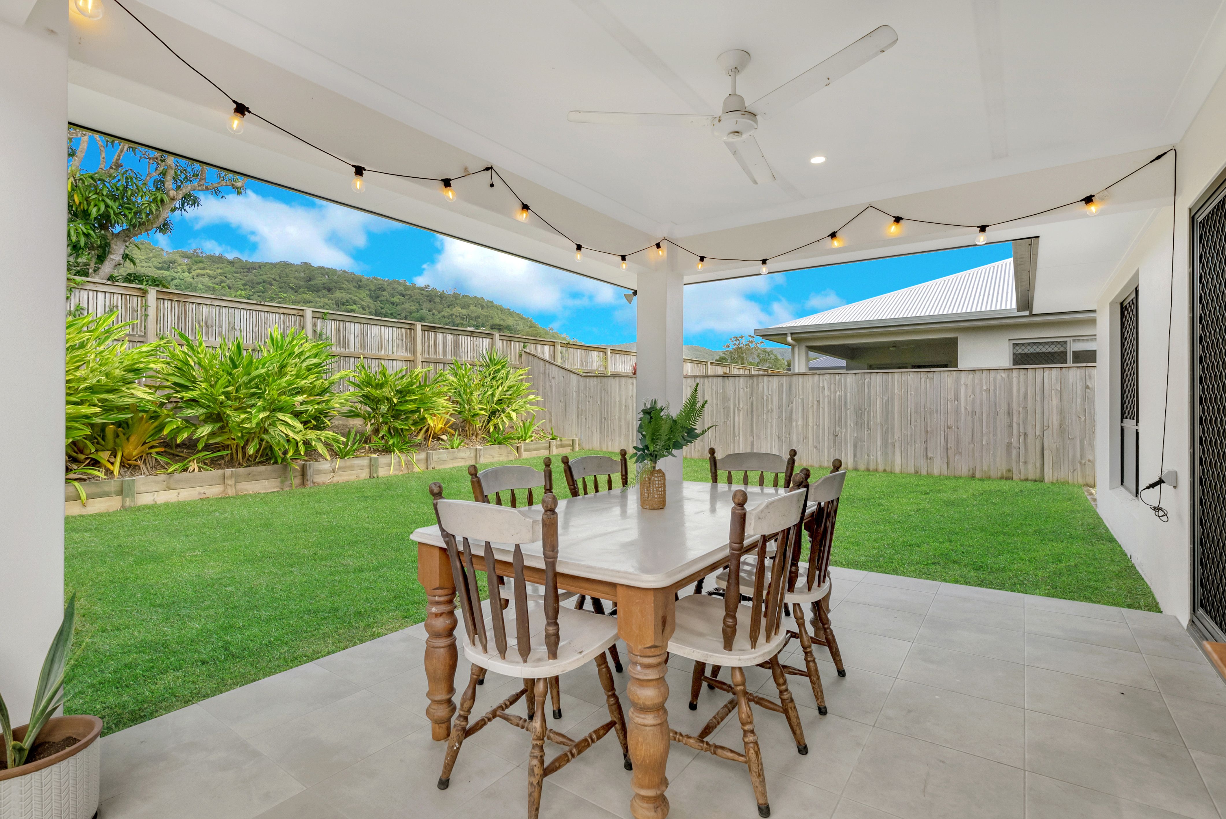 35 Headsail Drive, Trinity Beach, QLD 4879
