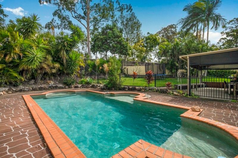9 Phillip Place, Forest Lake, QLD 4078