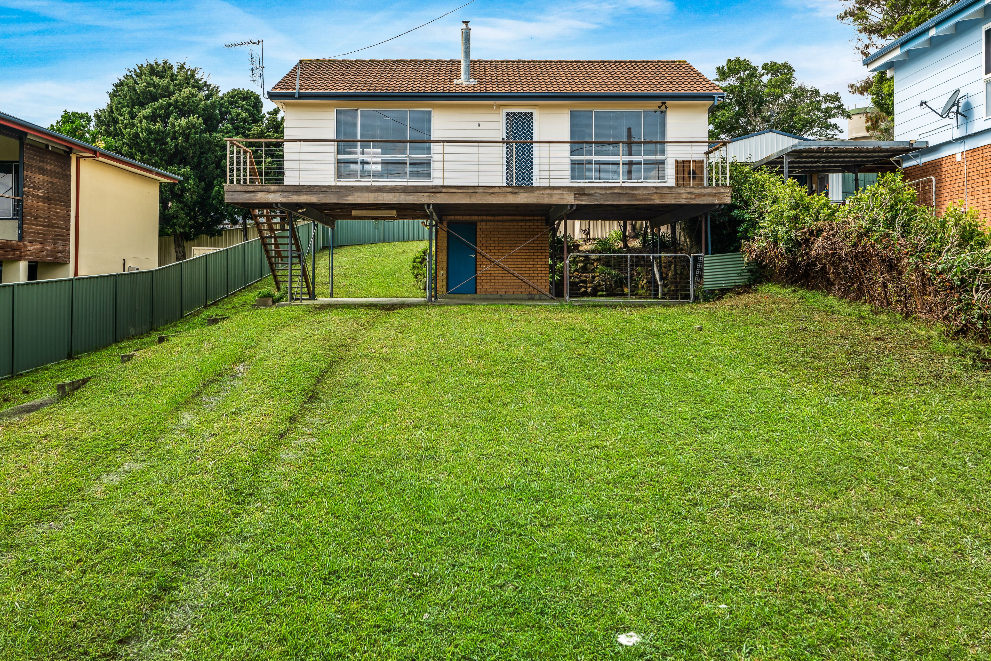 8 Pyree Street, Greenwell Point NSW 2540