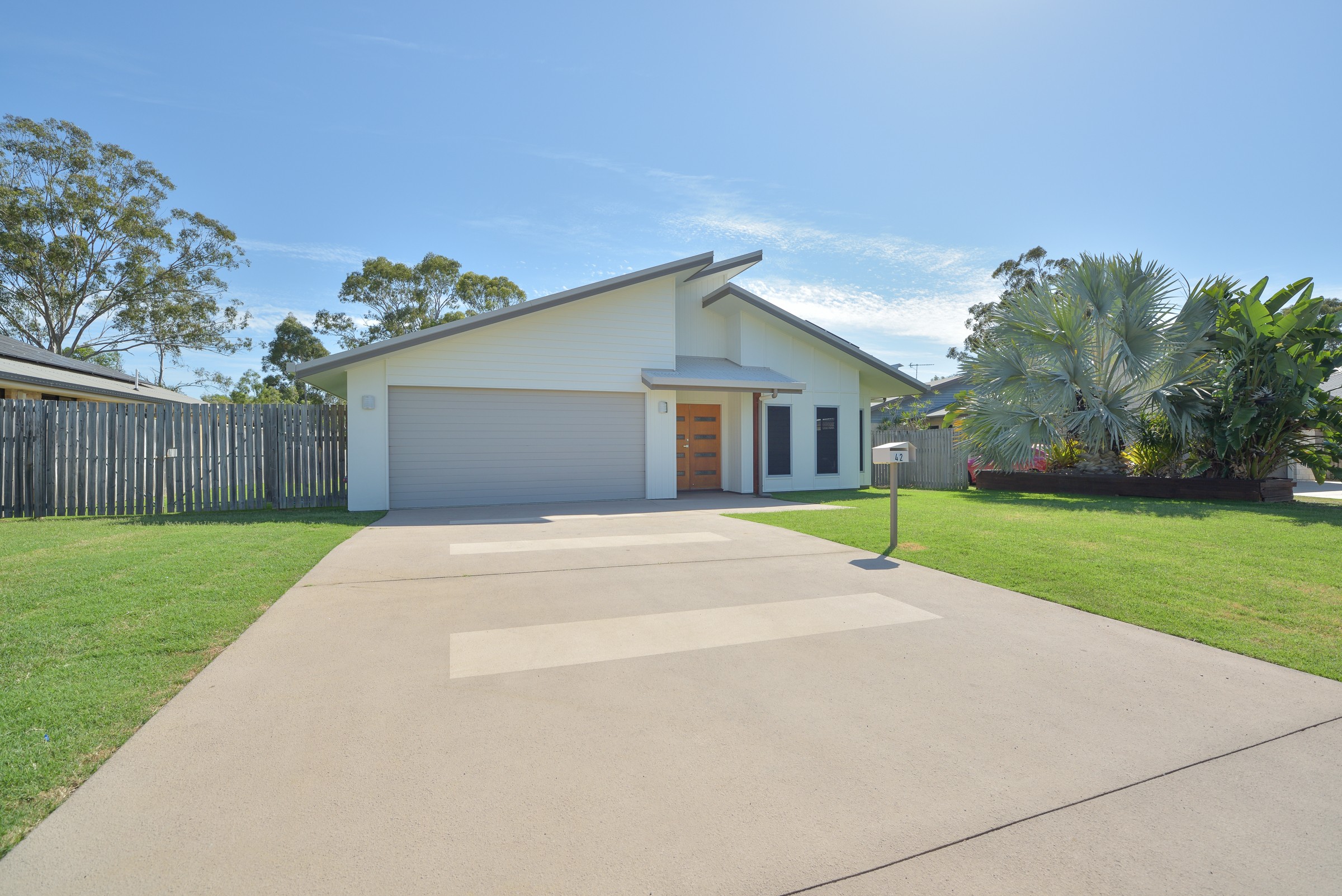 42 Dean Street, Glen Eden, QLD 4680