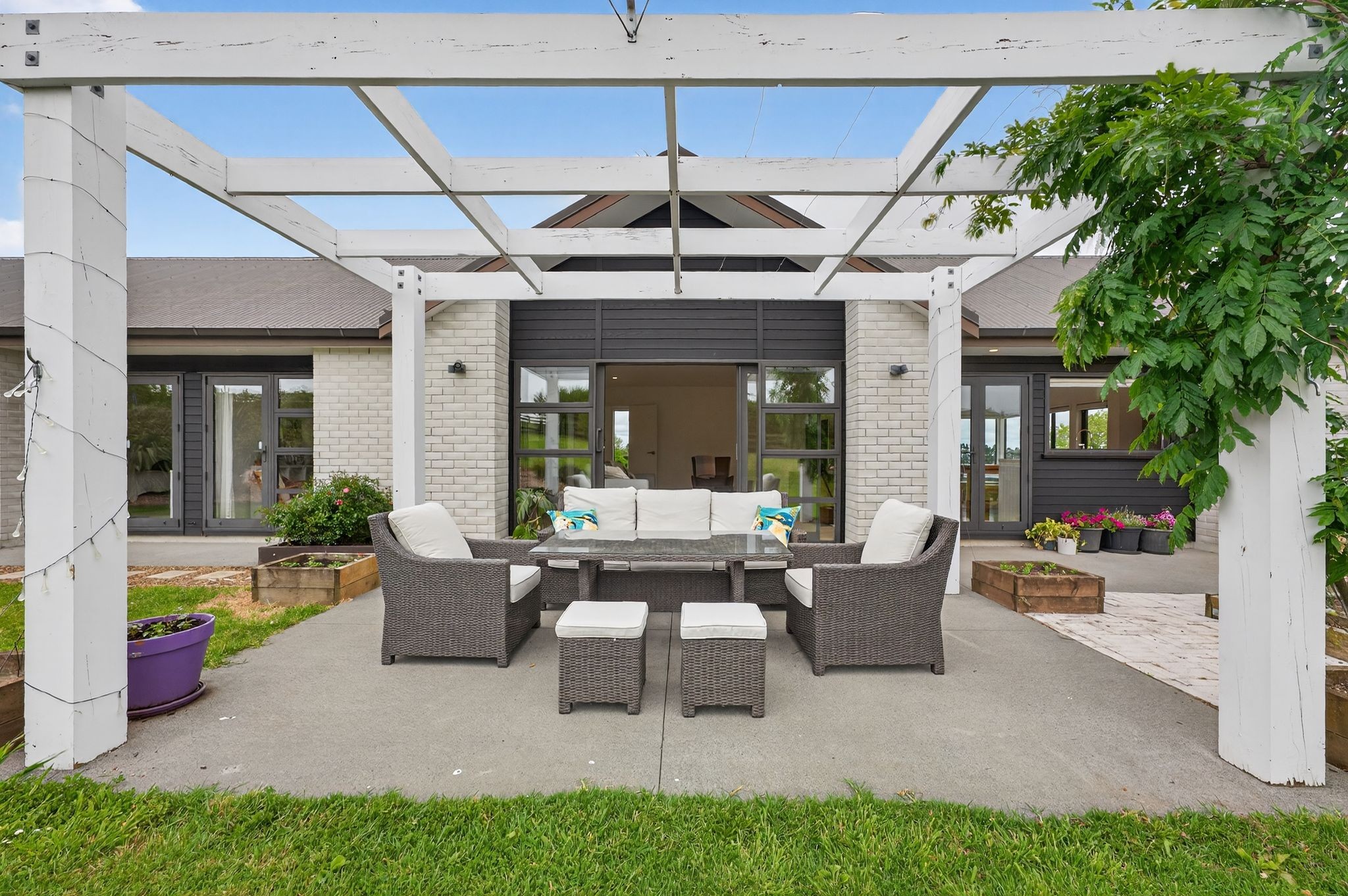 2 Lawrence Carter Drive, Bombay, Franklin