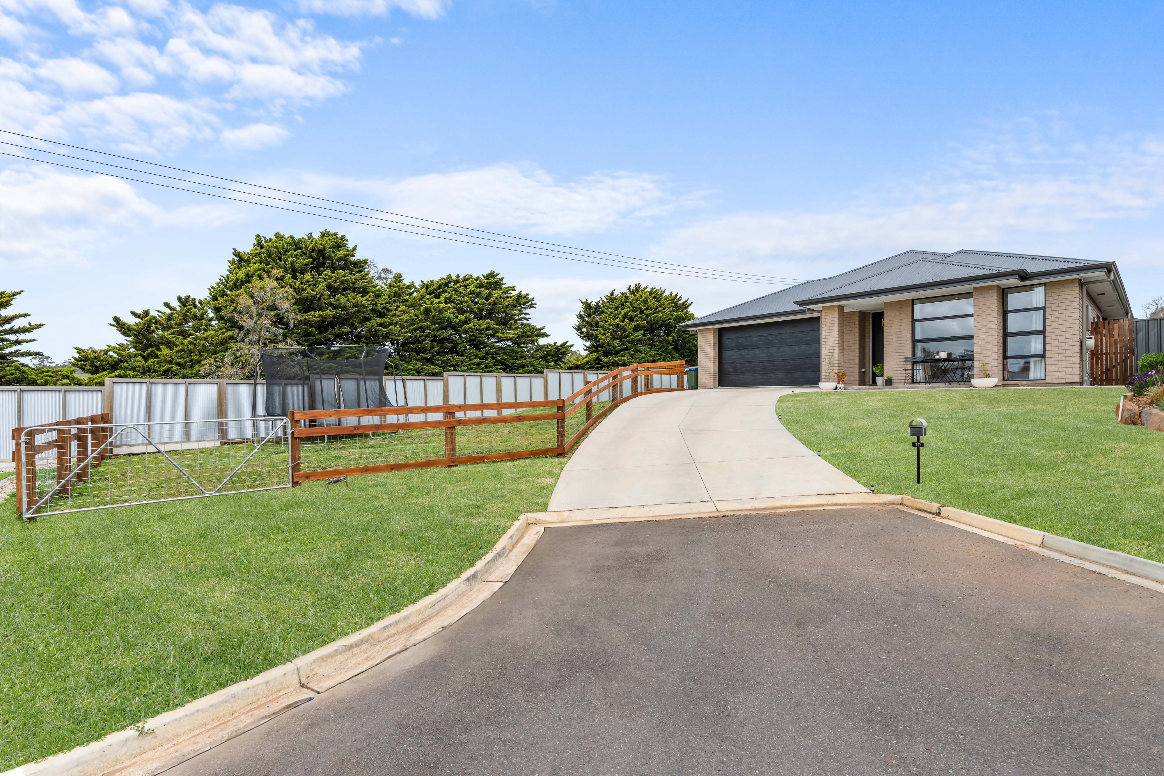 10 Inverbrackie Close — photo from Ray White Strathalbyn