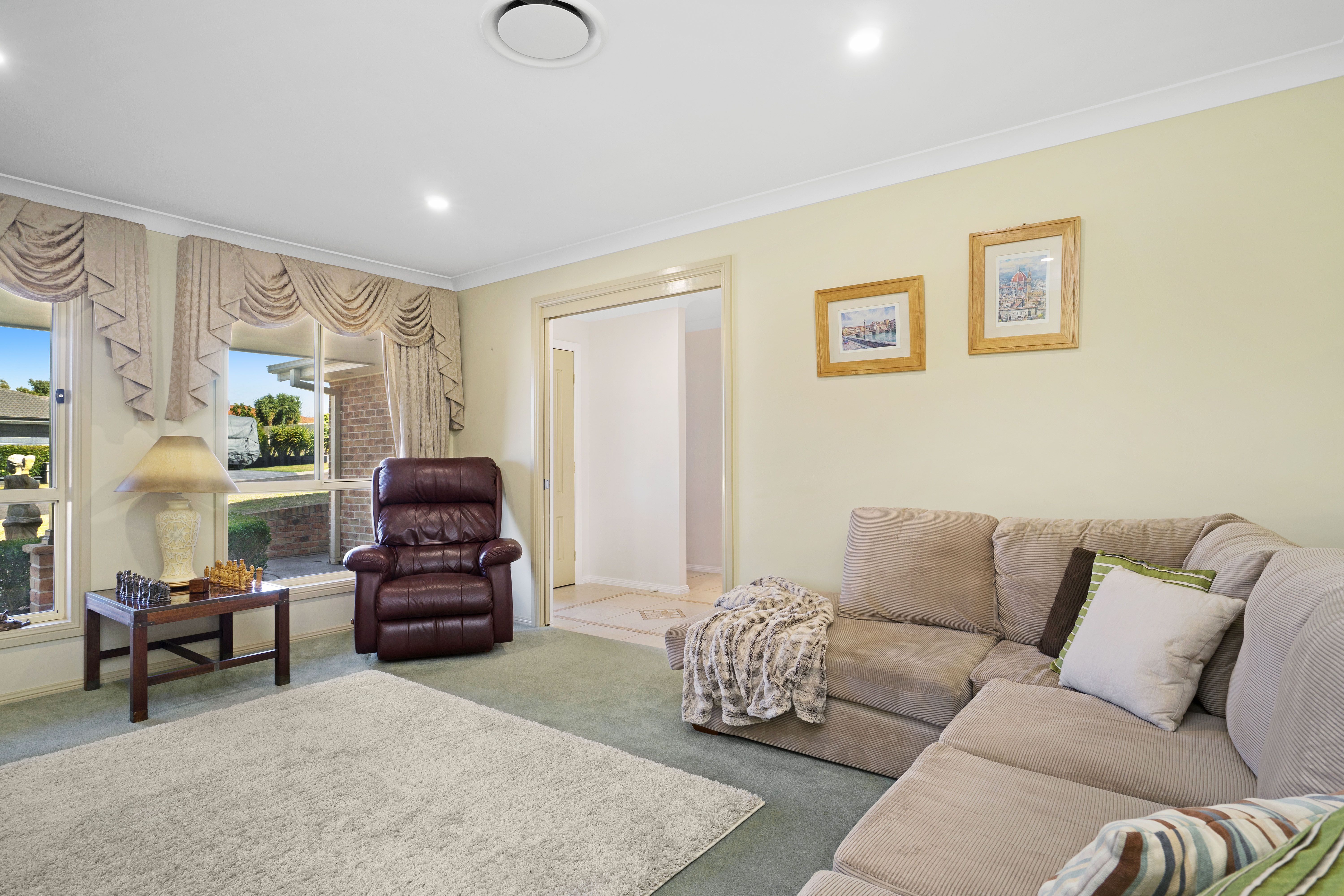 54 Pyalla Avenue, Aberglasslyn, NSW 2320