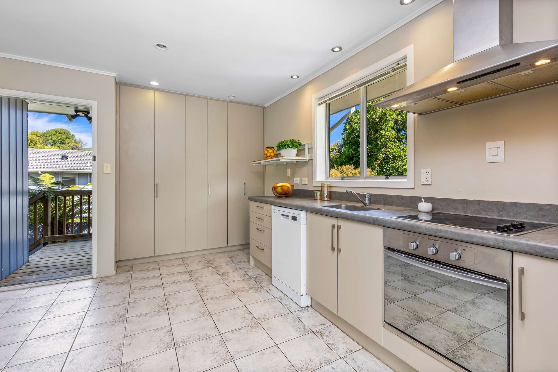 1/65 Salamanca Road photo 4