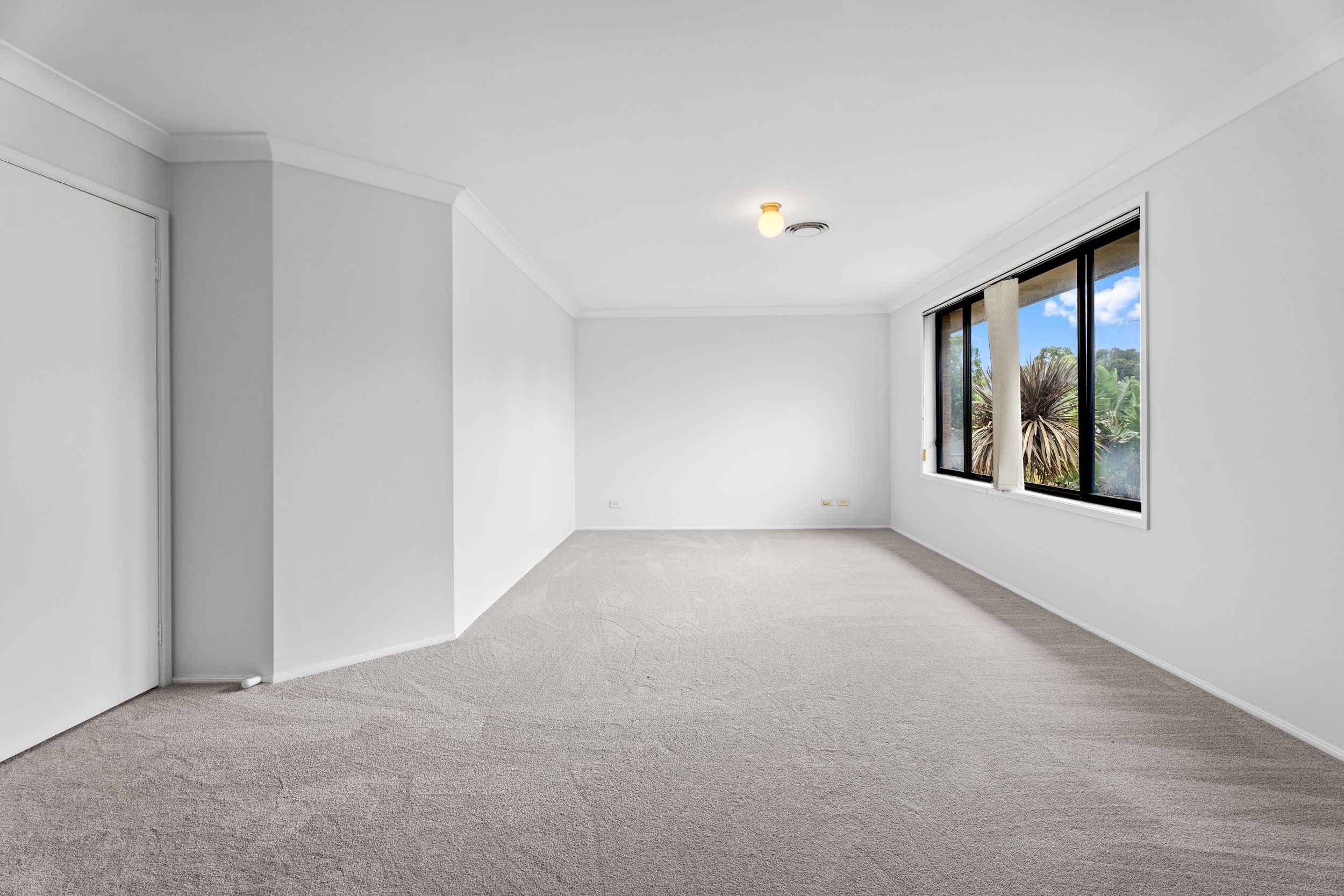 61 Kukundi Drive, Glenmore Park, NSW