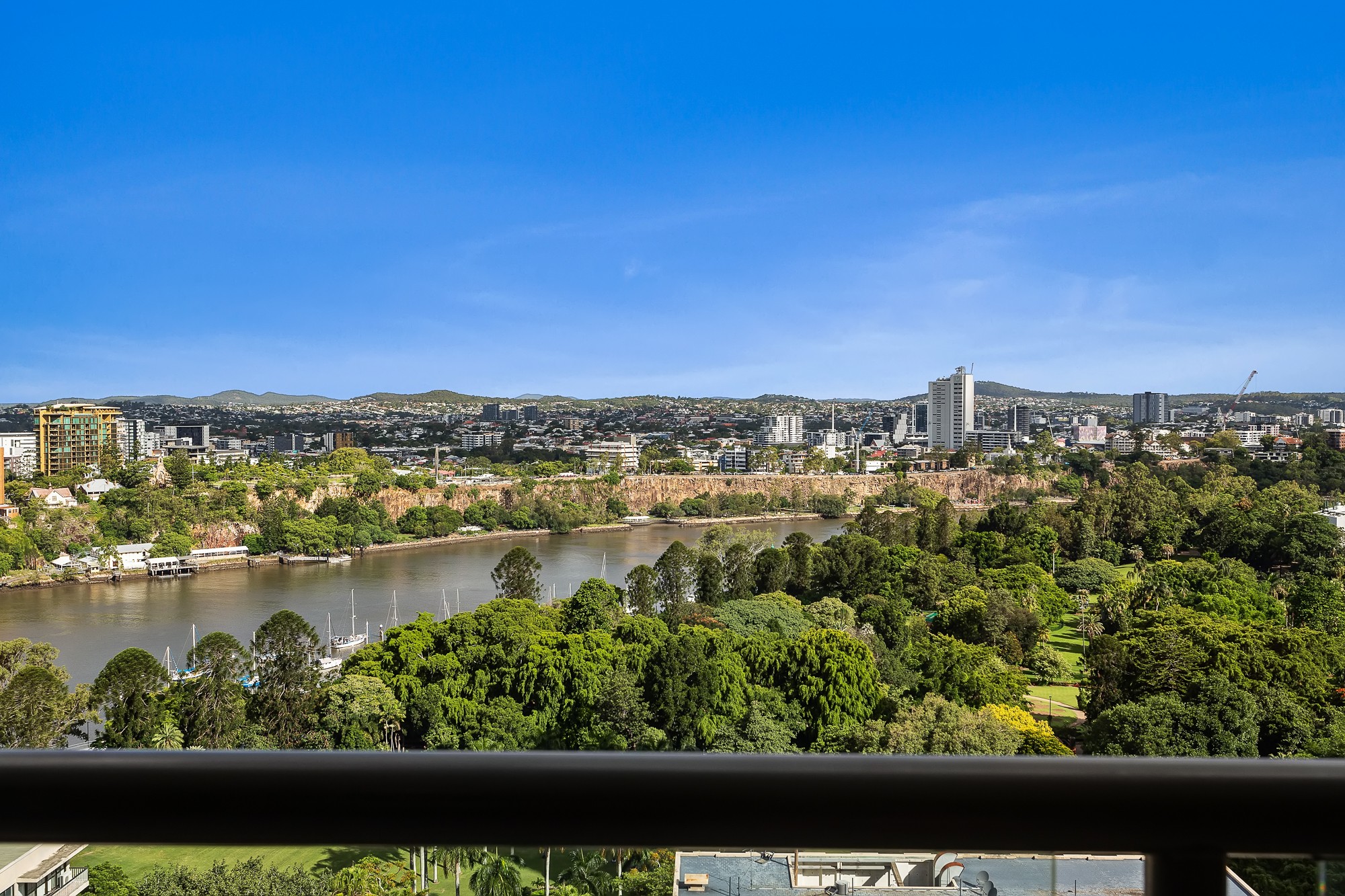 2401/212 Margaret Street, Brisbane City, QLD 4000