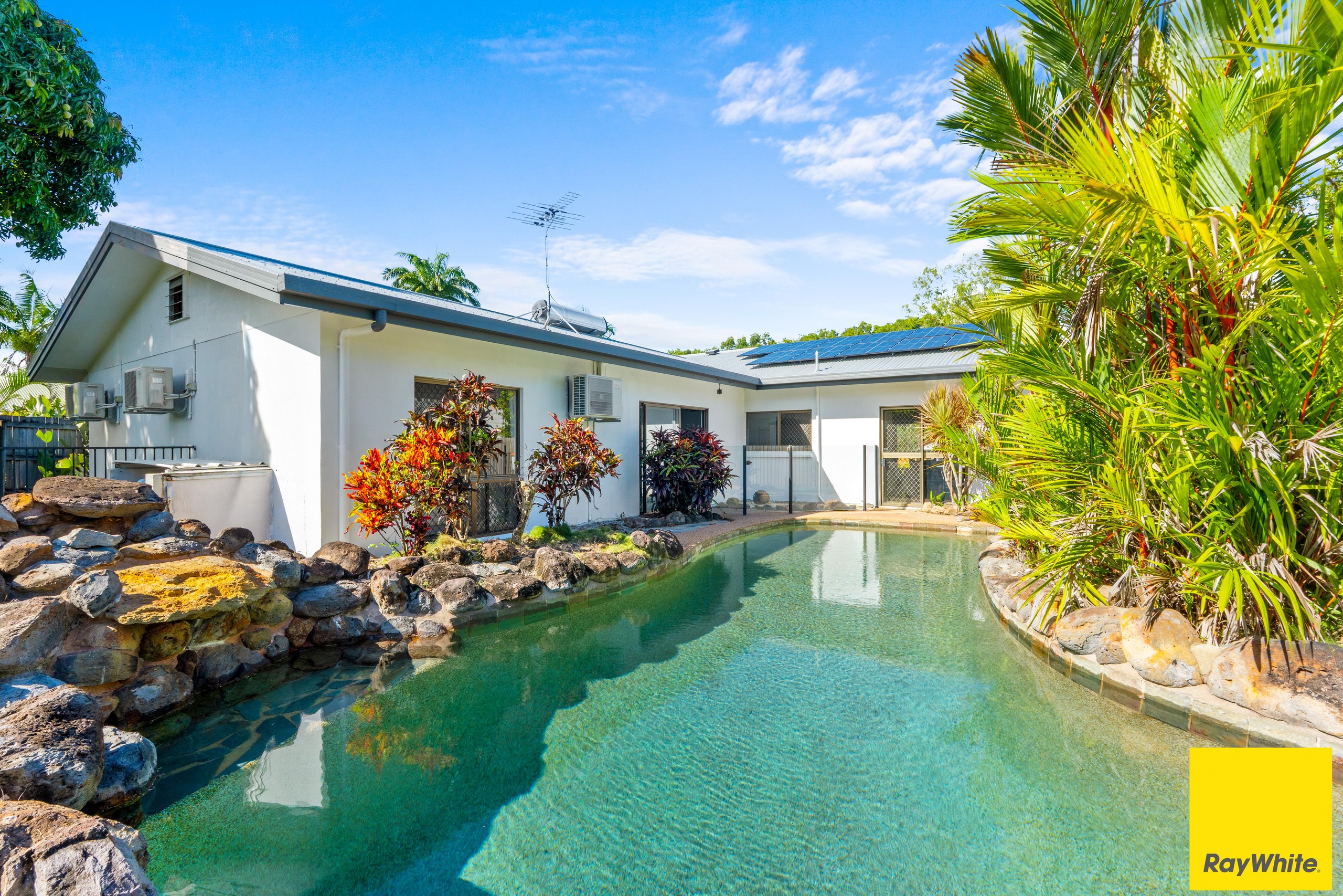 13 Hope Street, Clifton Beach, QLD 4879