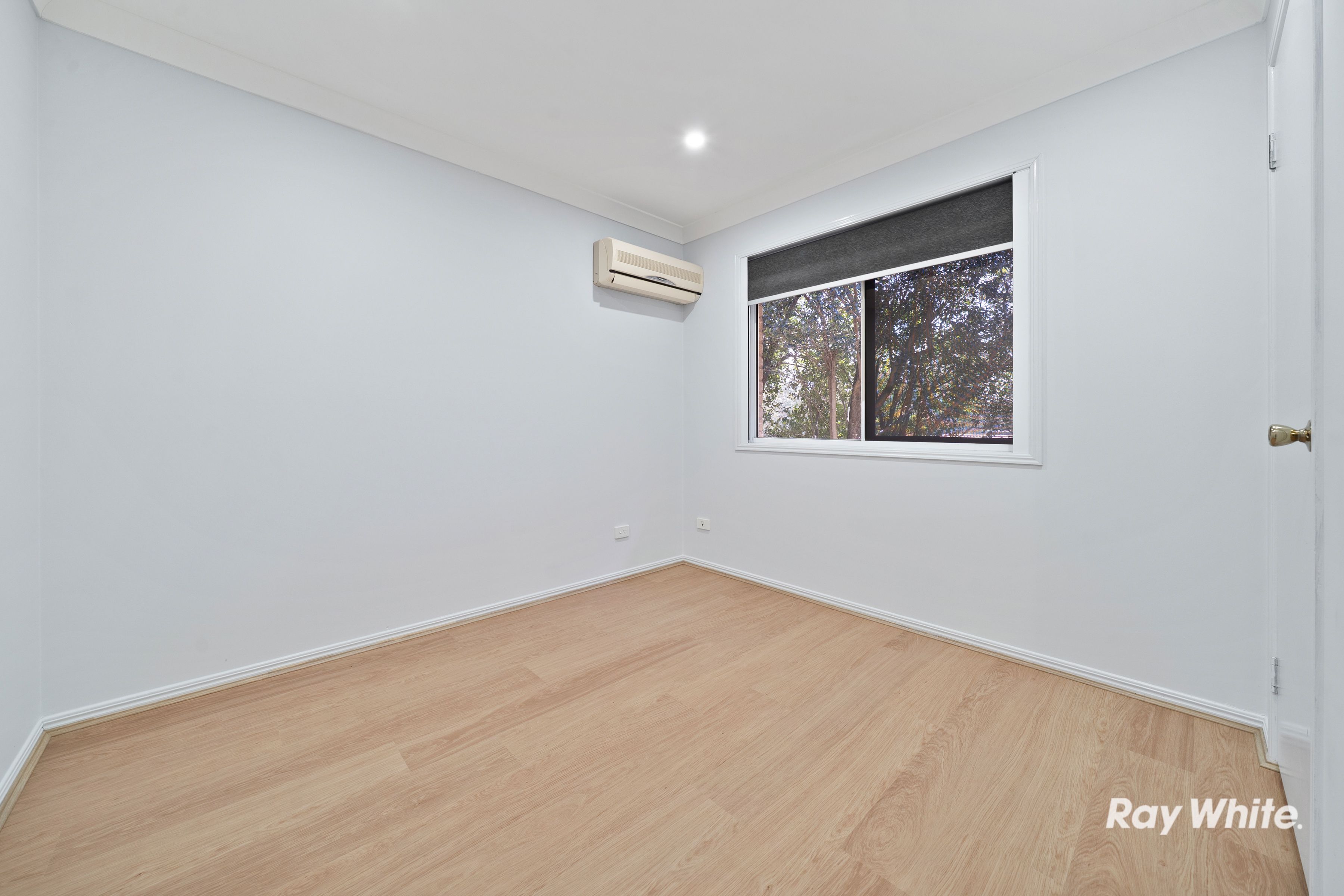 4 Mahogany Court — photo 5 of 13