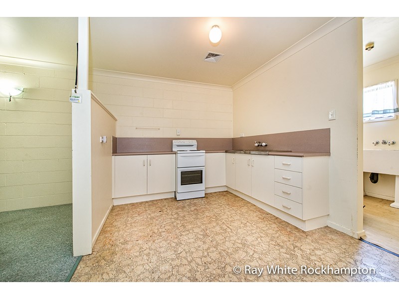 2/350 Diplock Street, Frenchville, QLD 4701