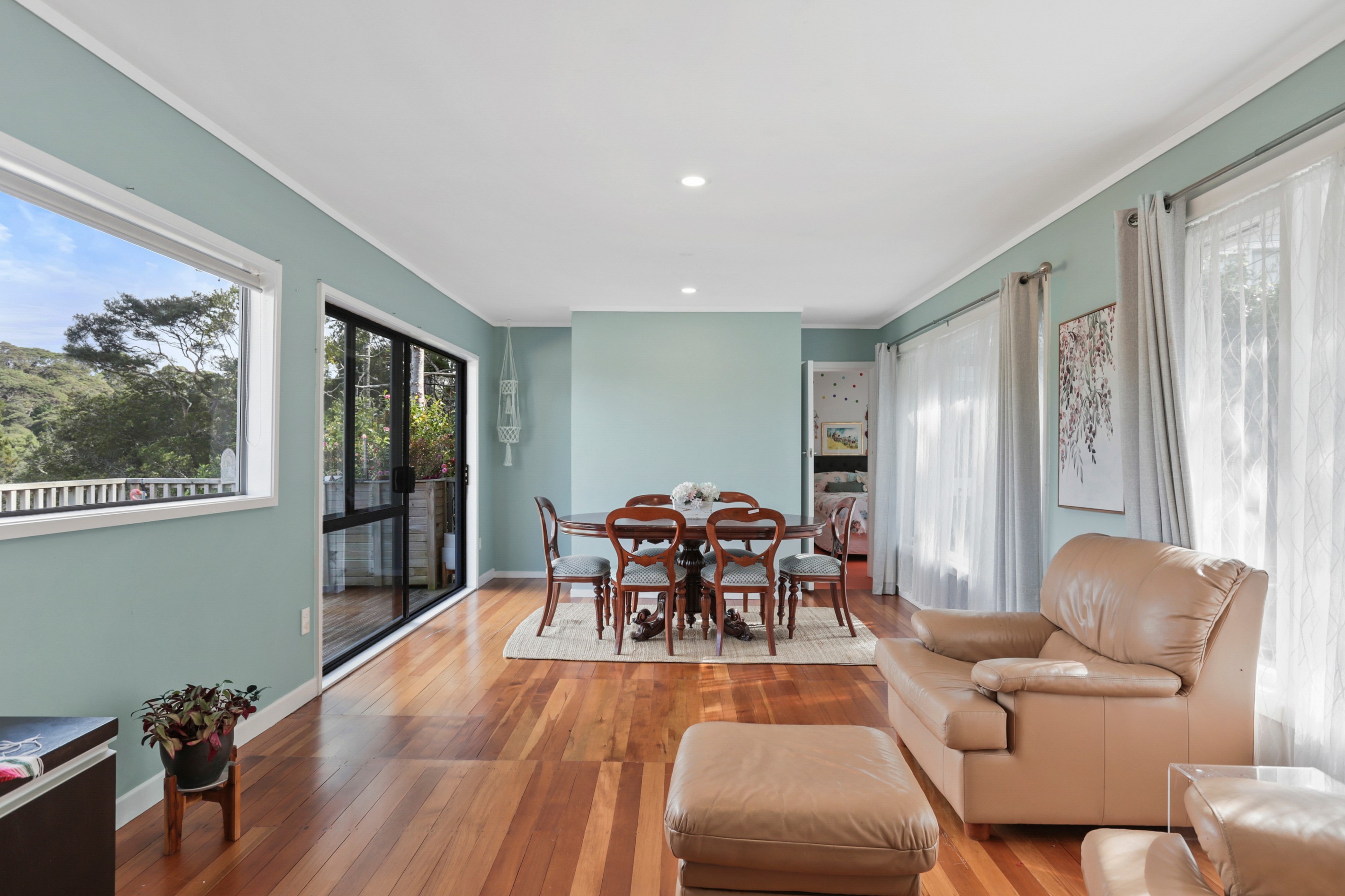 57 Kauri Point Road, Laingholm, Waitakere City