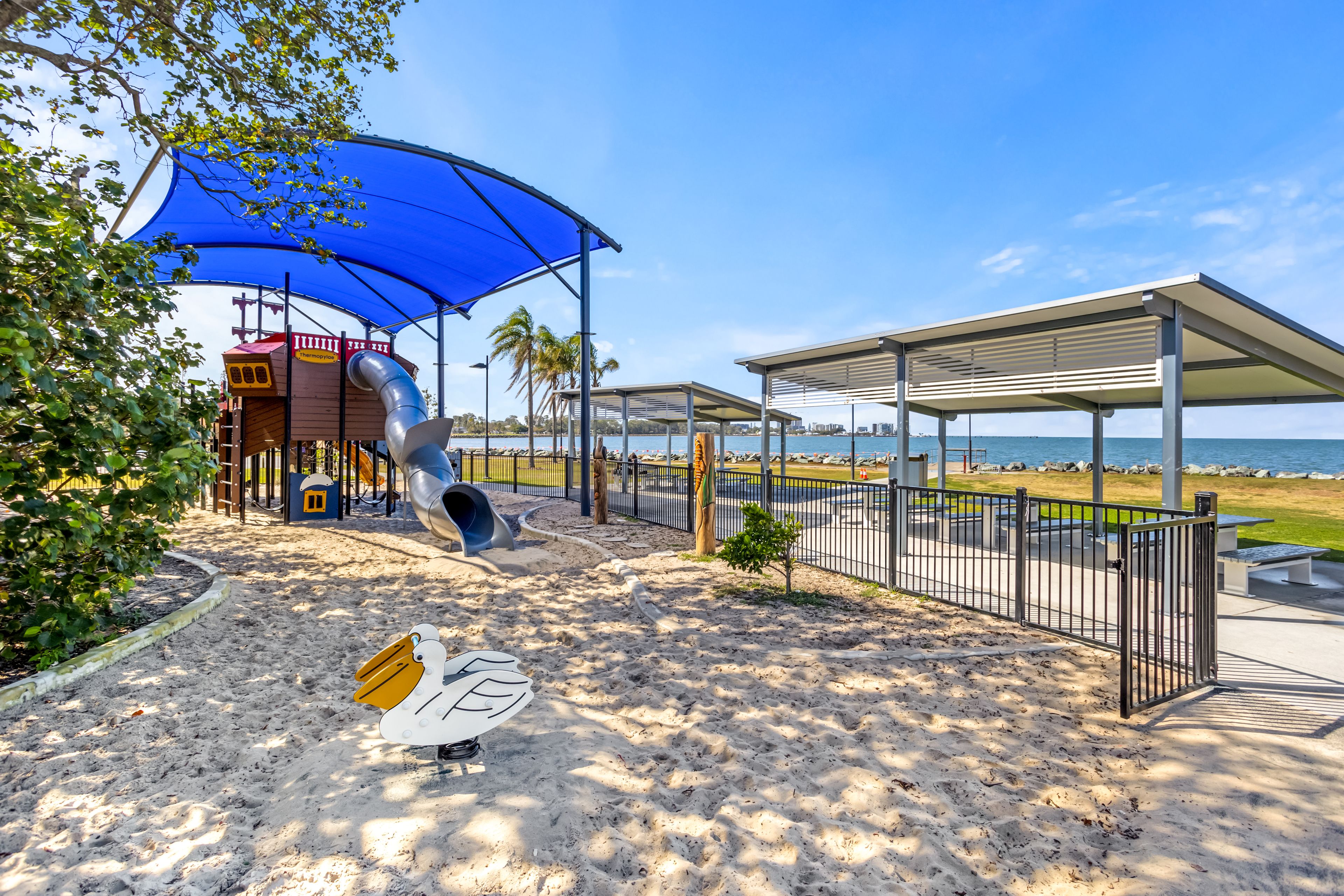5/124 Hornibrook Esplanade — photo 6 of 14