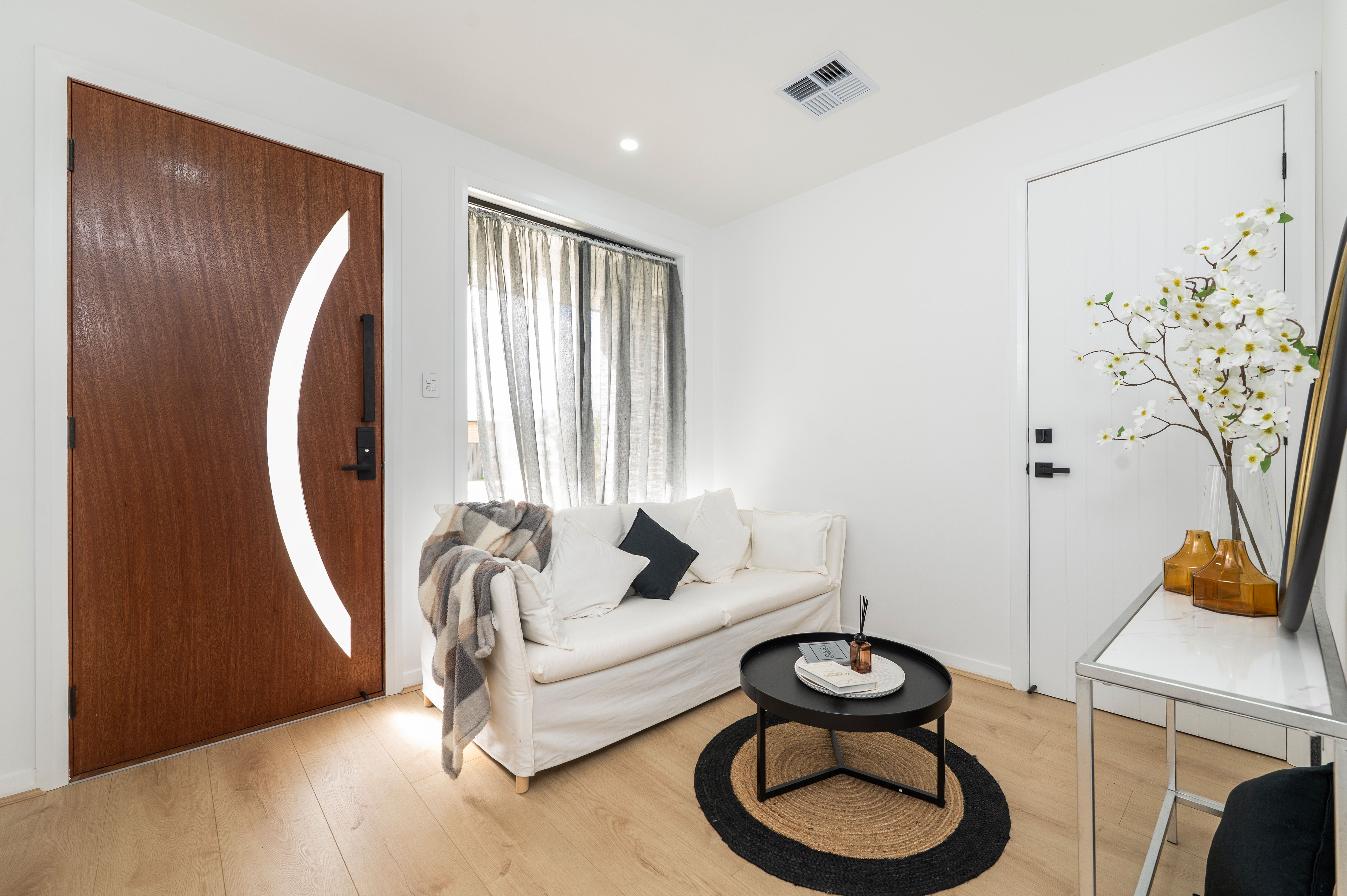 89A Whitington Road — photo 3 of 19