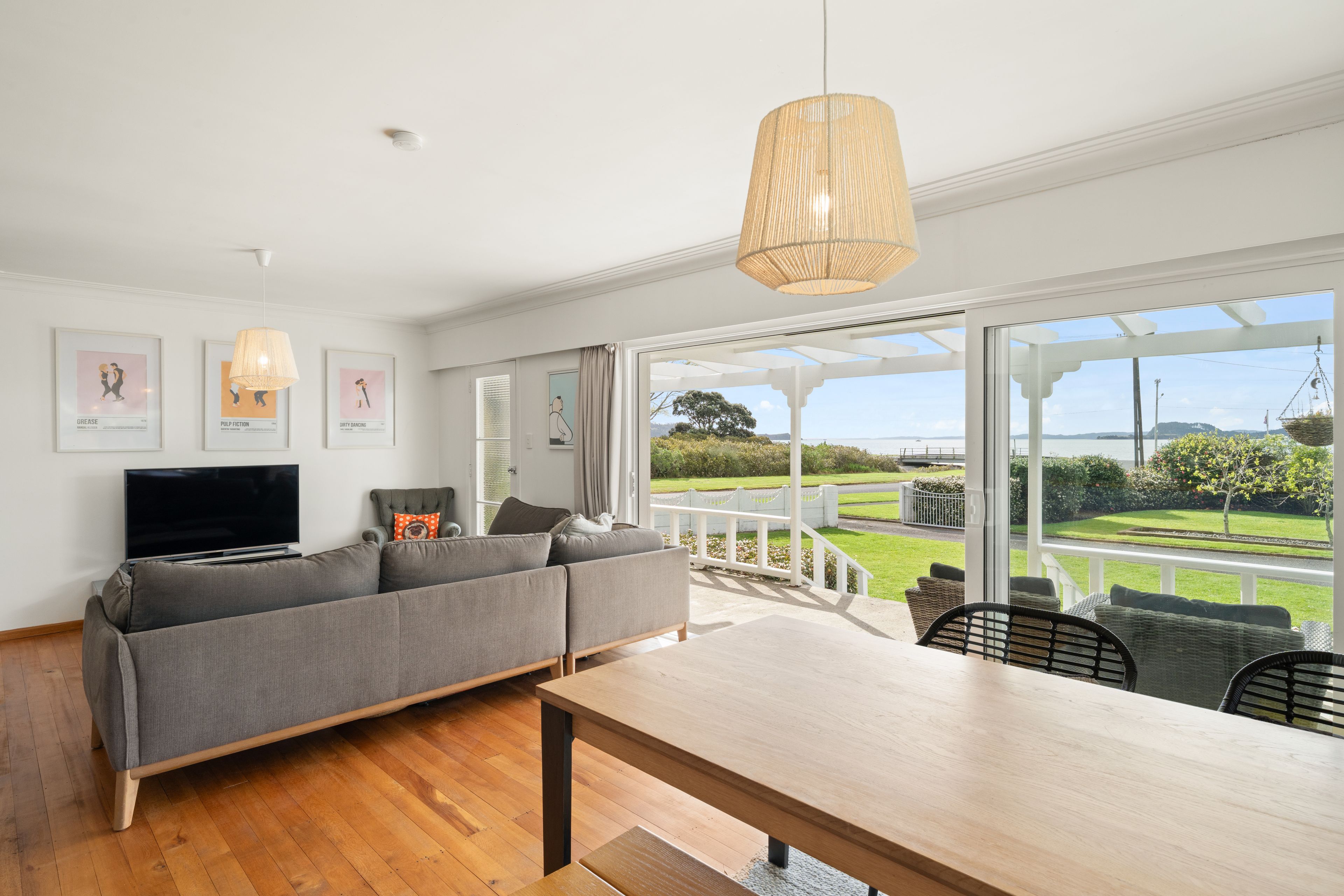 6 Ferndale Drive, Kawakawa Bay, Manukau City