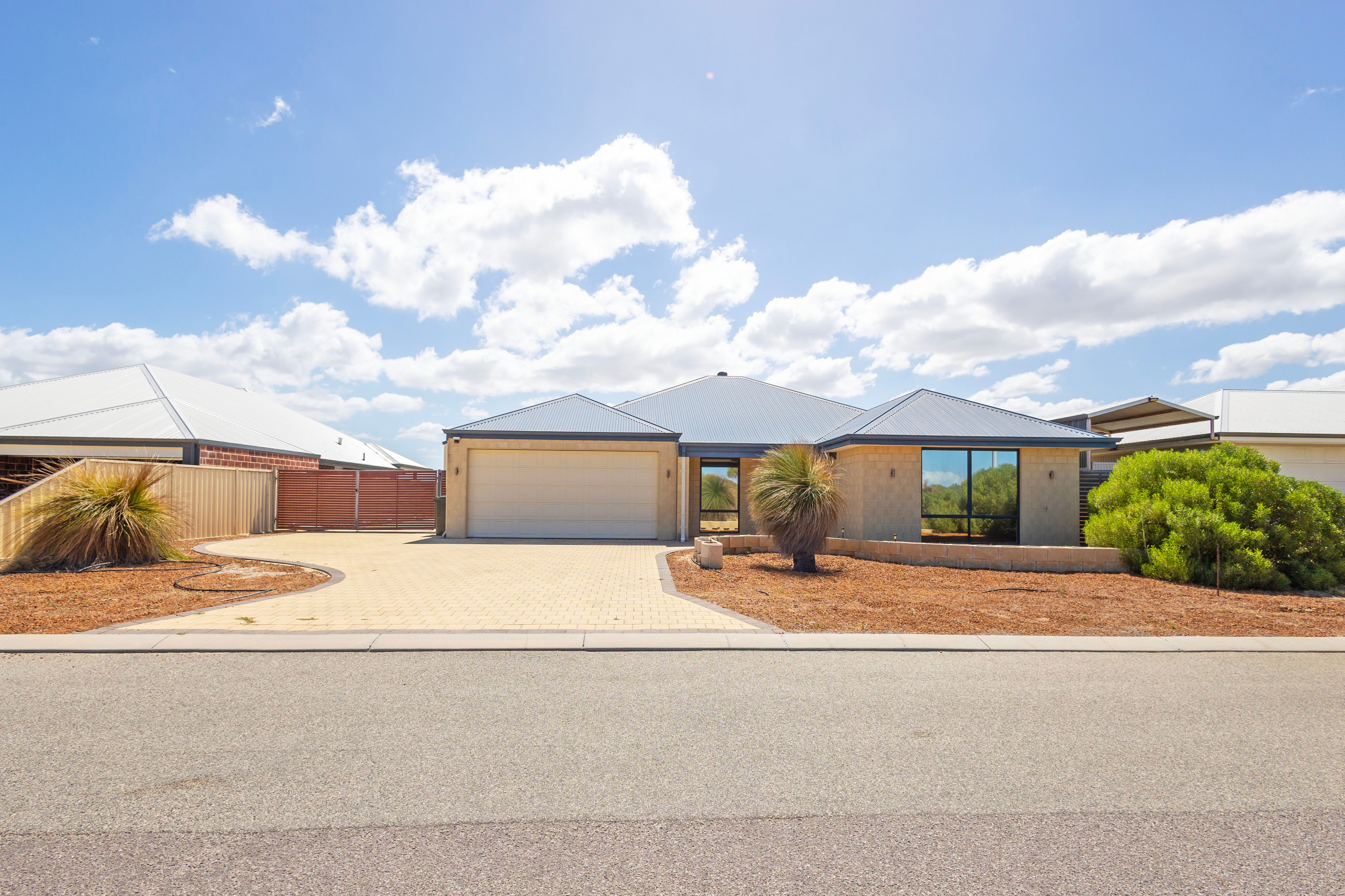 99 Beachridge Drive, Jurien Bay WA 6516