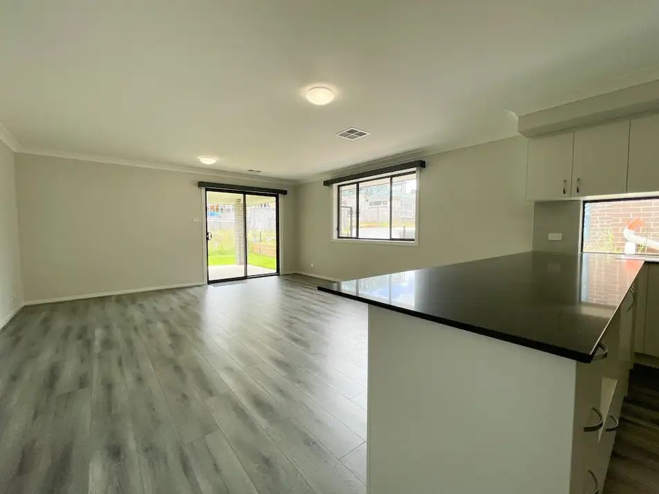 27 Cabbage Gum Avenue, Denham Court, NSW 2565