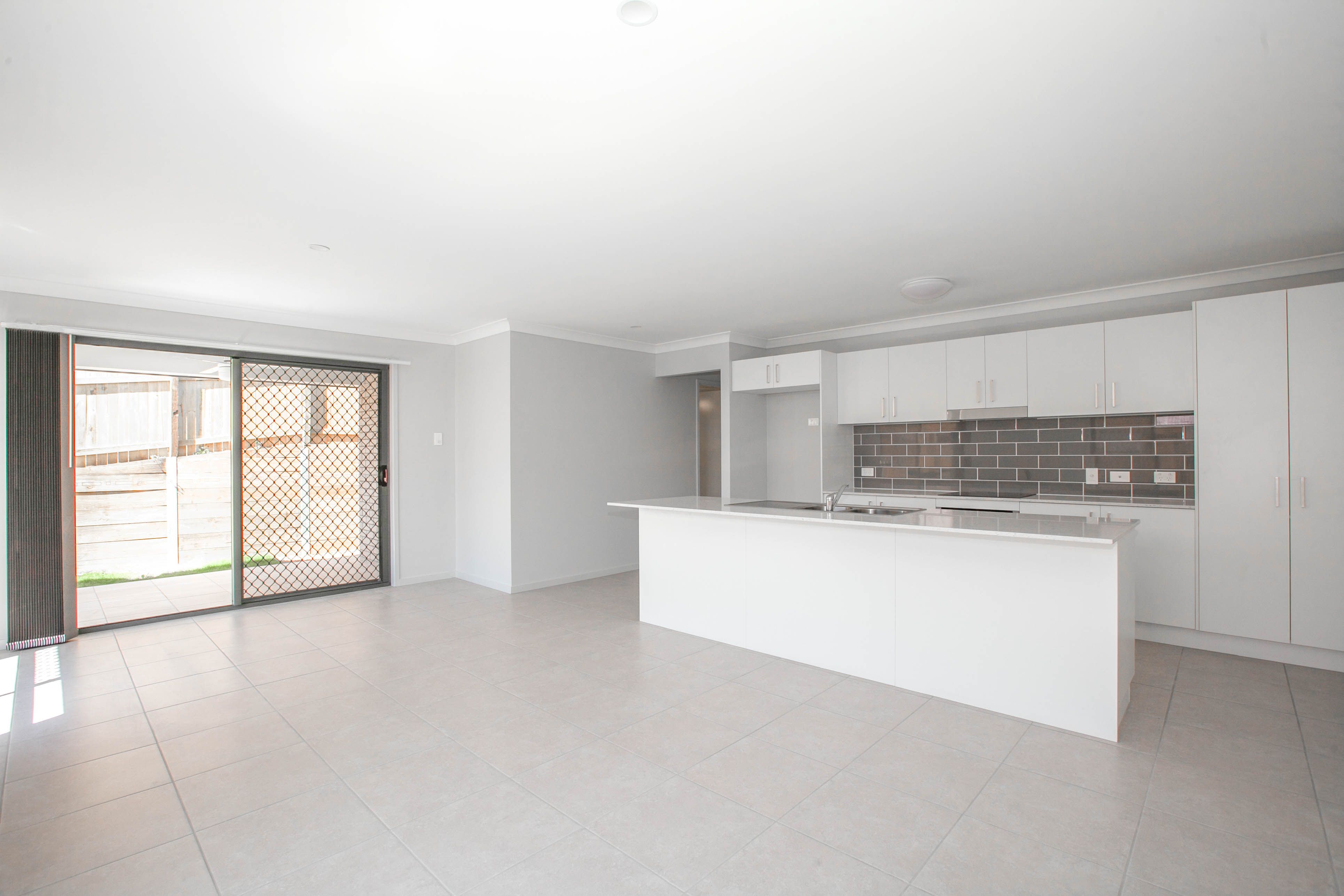1/9 Roy Street, Bellbird Park, QLD 4300
