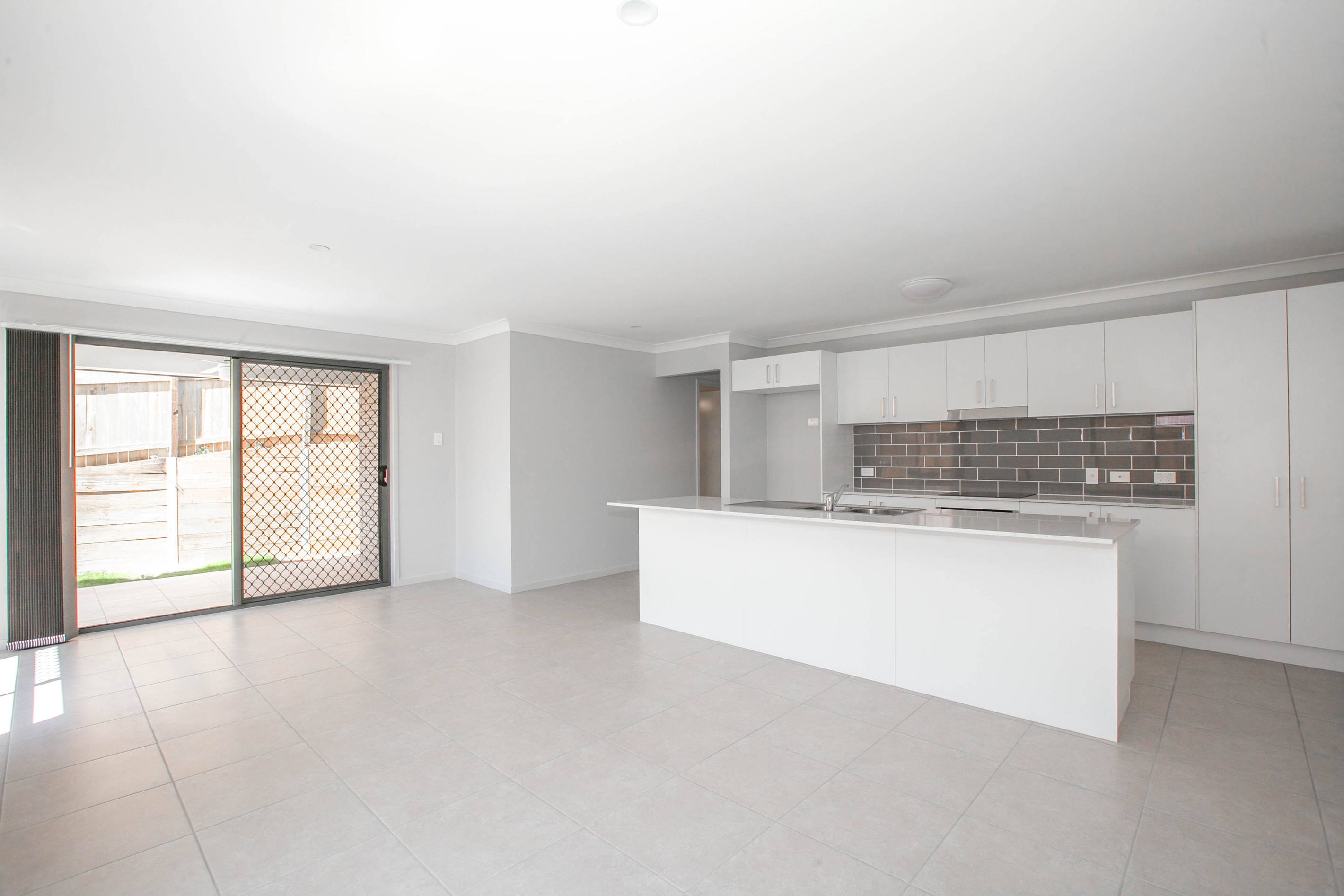 1/9 Roy Street, Bellbird Park, QLD 4300