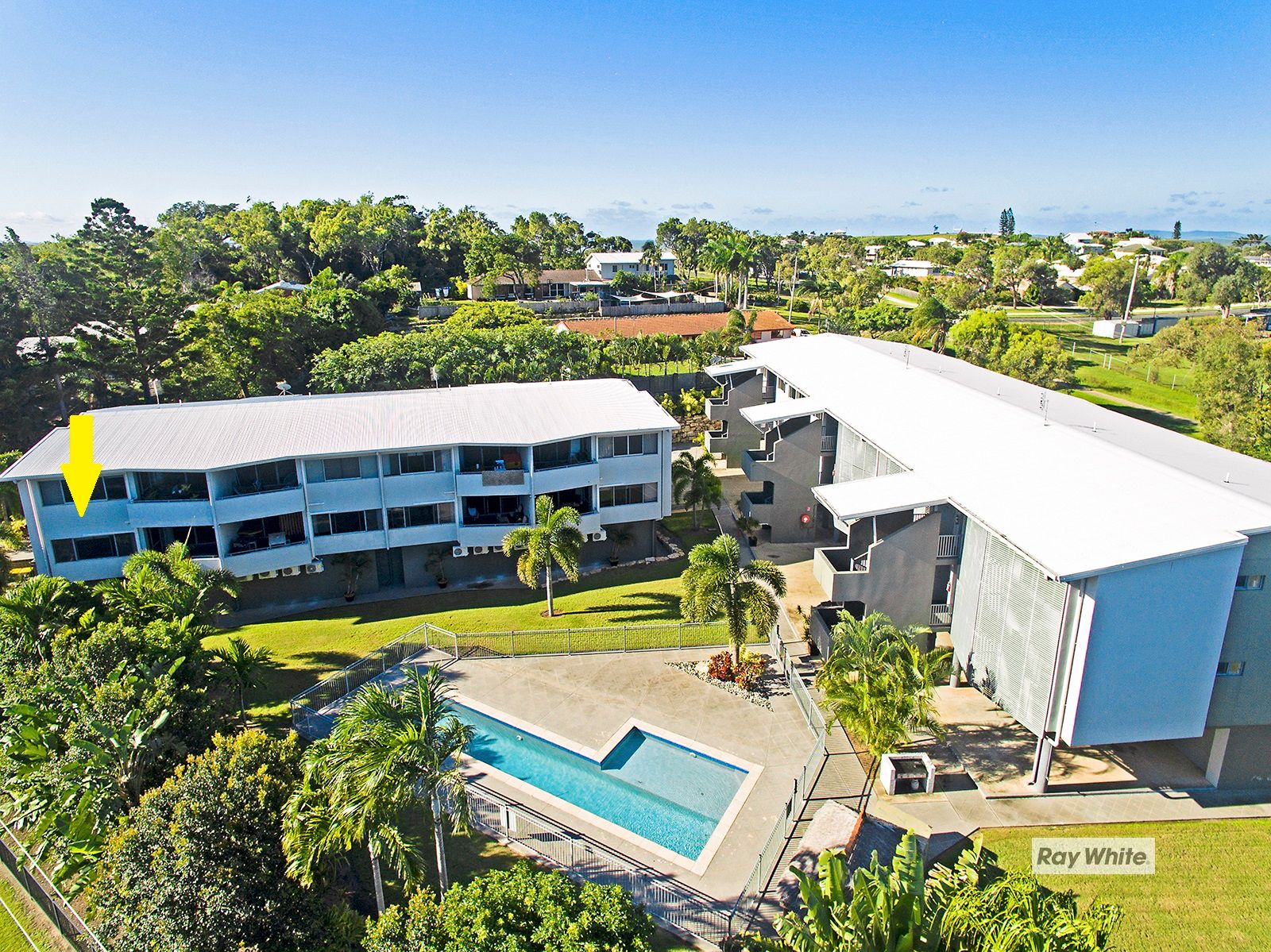 1/39-43 Scenic Highway, Cooee Bay, QLD 4703