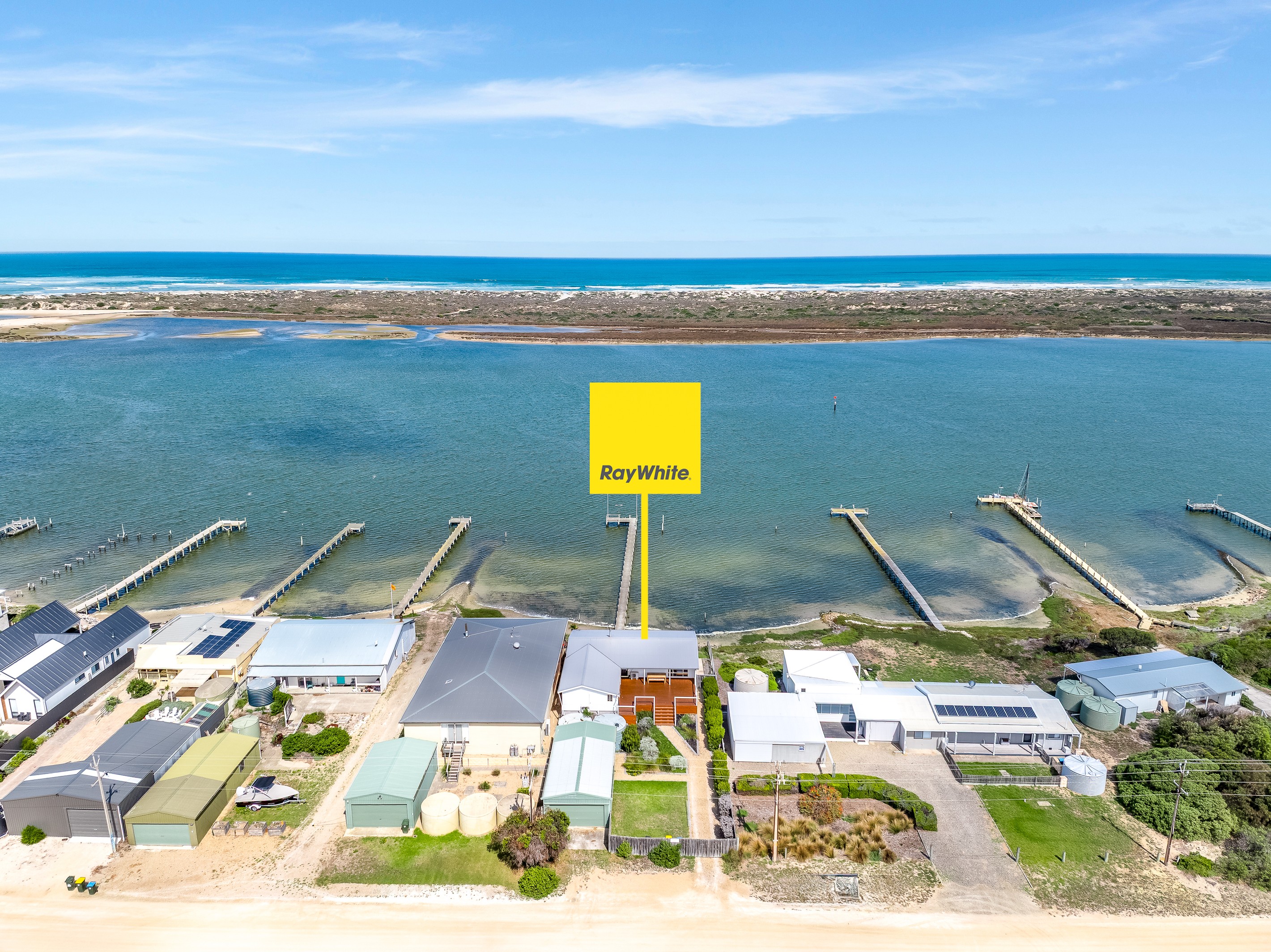 35 GOOLWA CHANNEL Drive, Hindmarsh Island, SA 5214