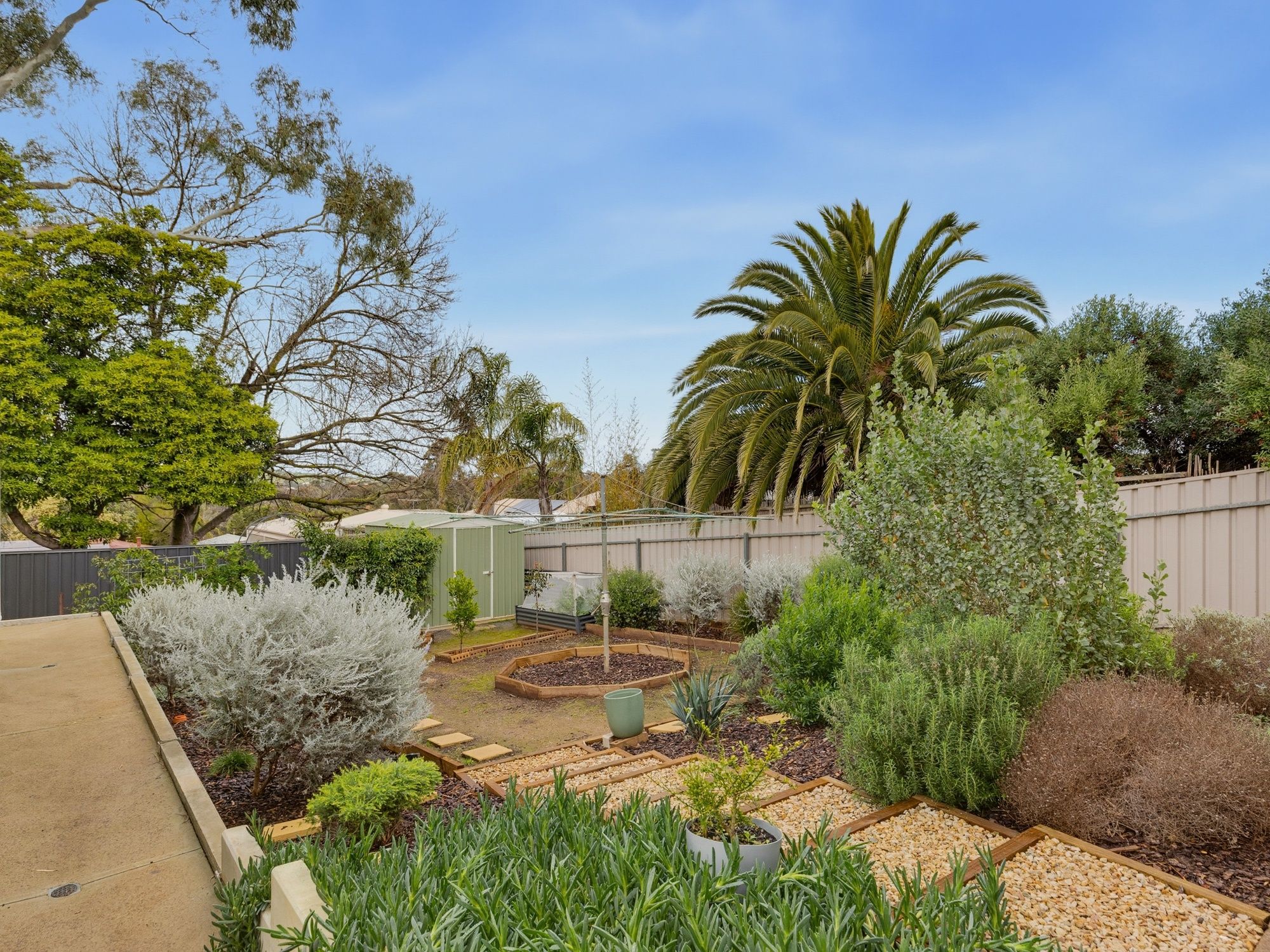 360 Honeypot Road — photo 16 of 19