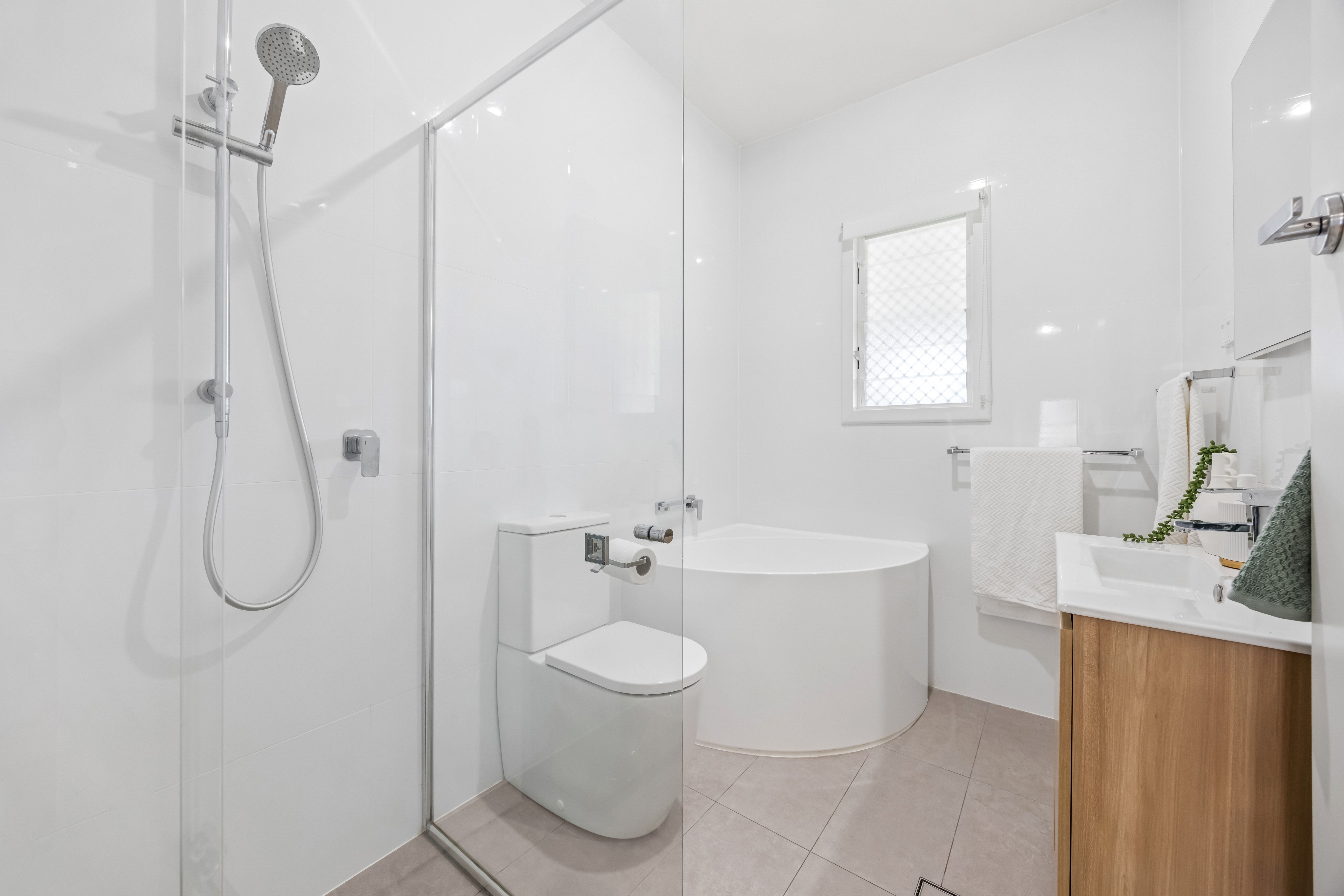 12 Victoria Street — photo 11 of 16