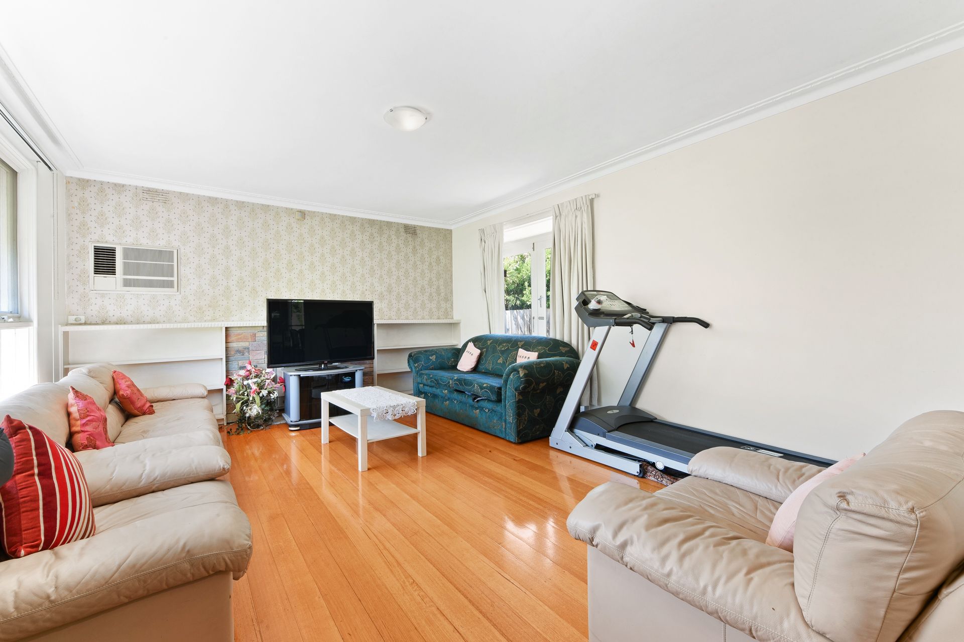 384 Blackburn Road — photo 3 of 7