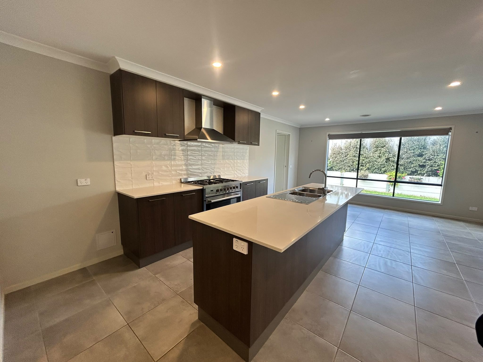 20 Deverell Way — photo 2 of 16