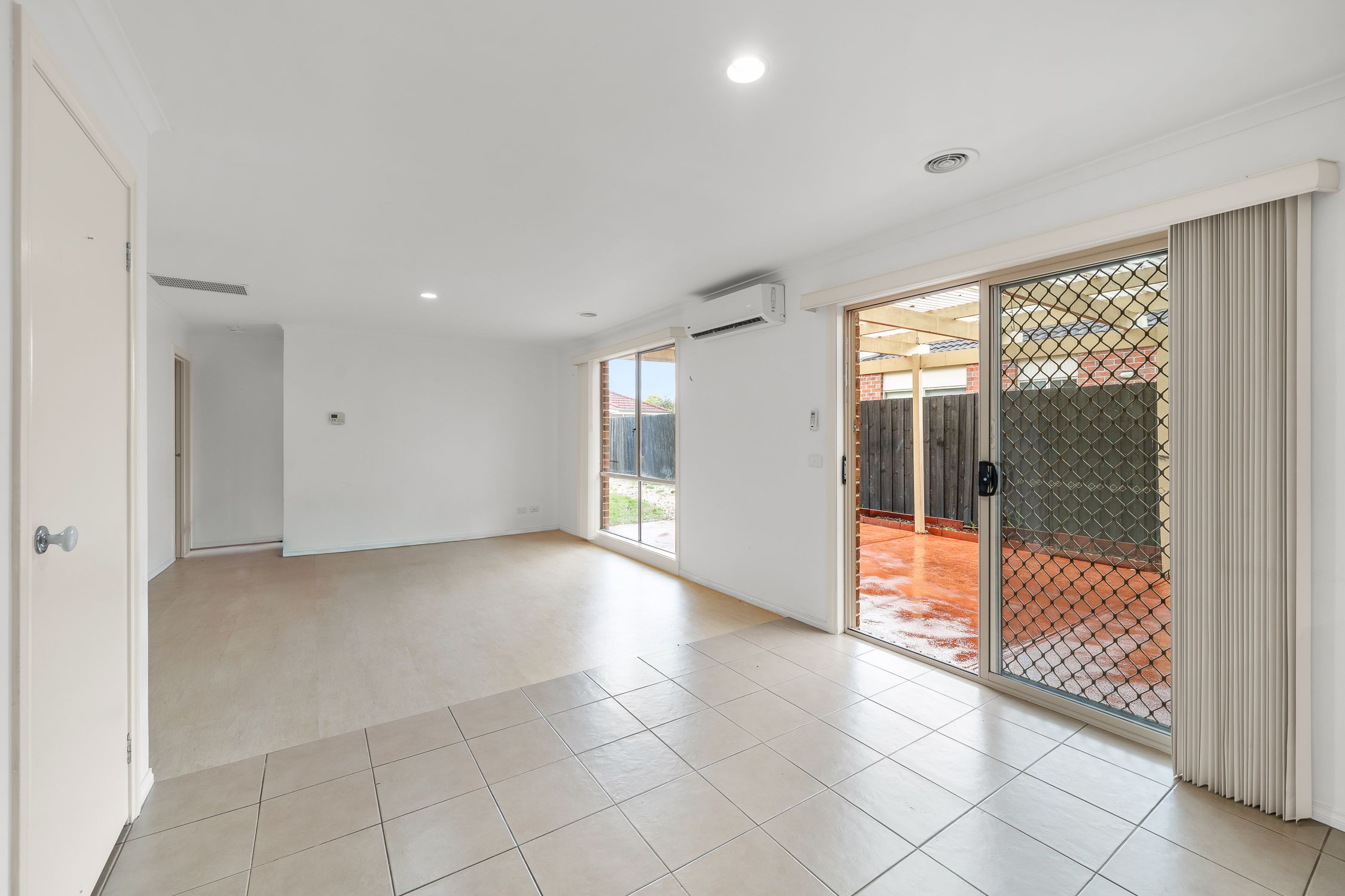 14 Sandalwood Drive — photo 3 of 10