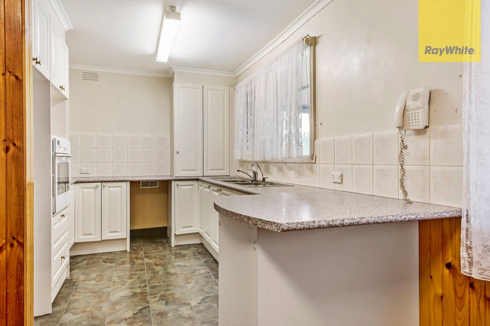 4 Sheppard Drive, Scoresby, VIC 3179