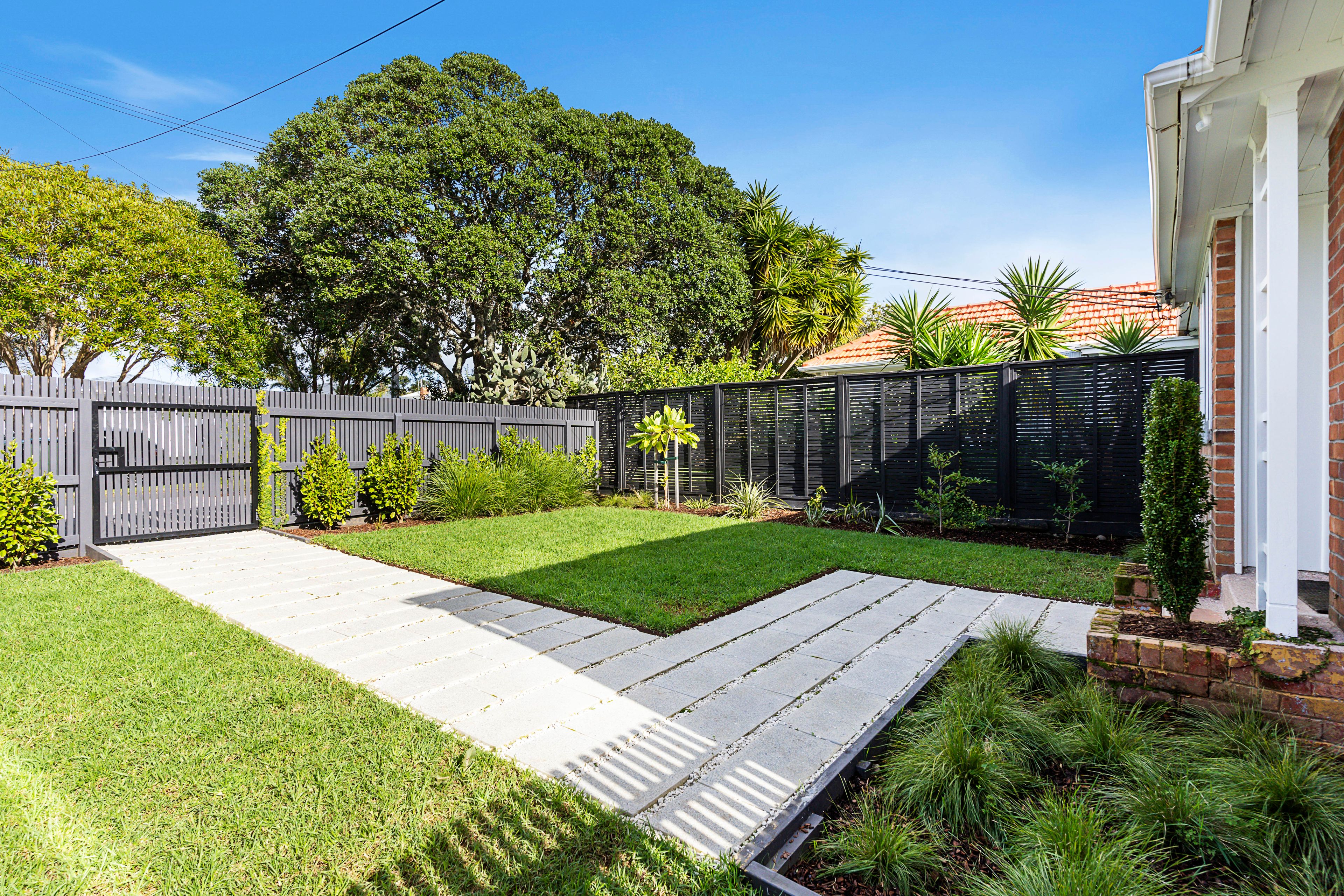 14 Seacombe Road, Point Chevalier, Auckland City