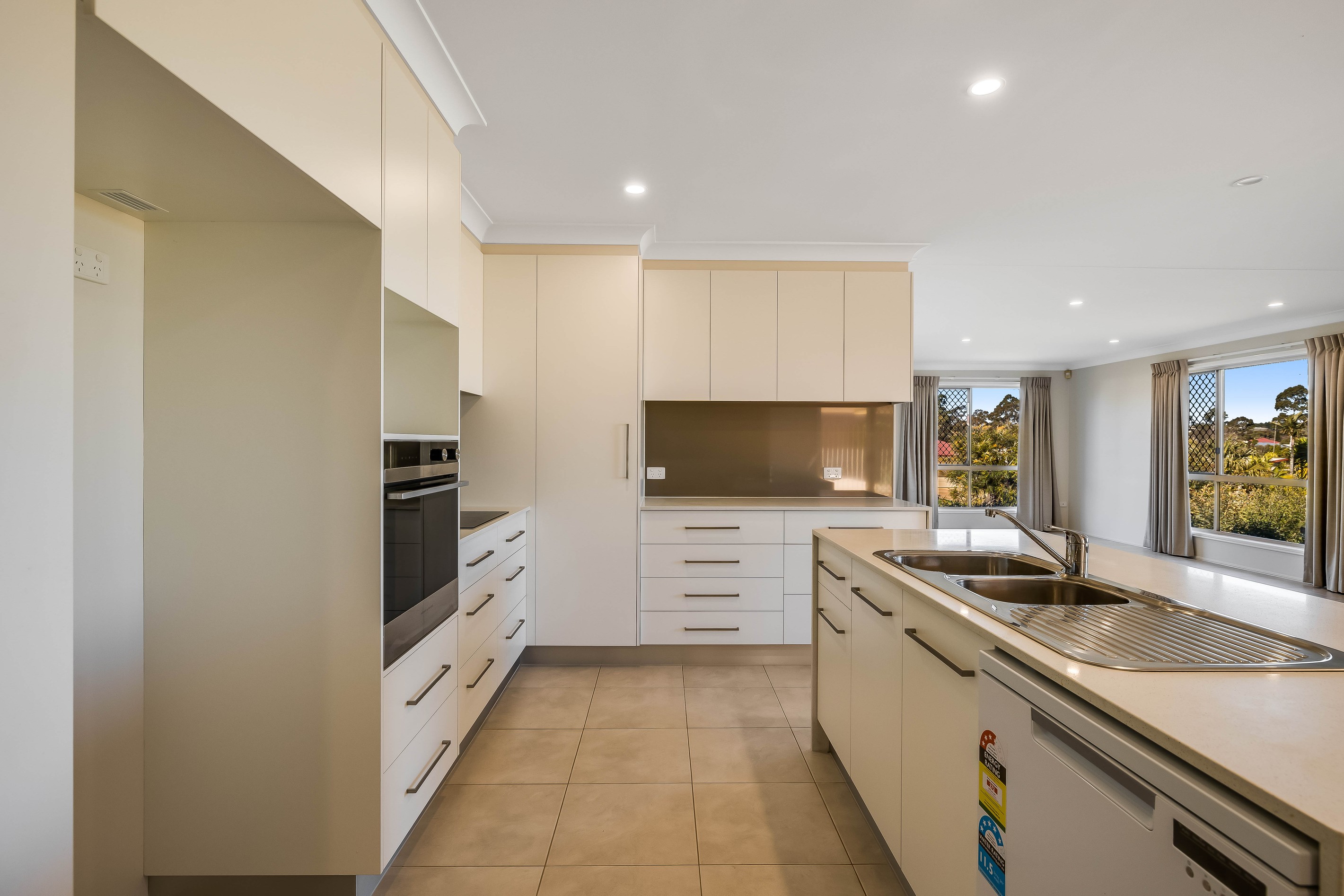 31 Nash Drive, Glenvale, QLD 4350
